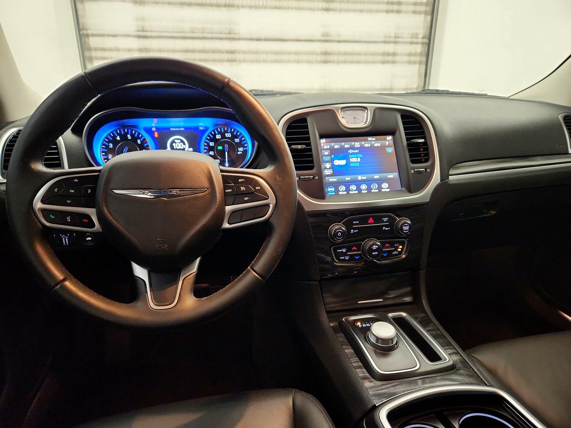 Thumbnail: 2021 Chrysler 300 - 9