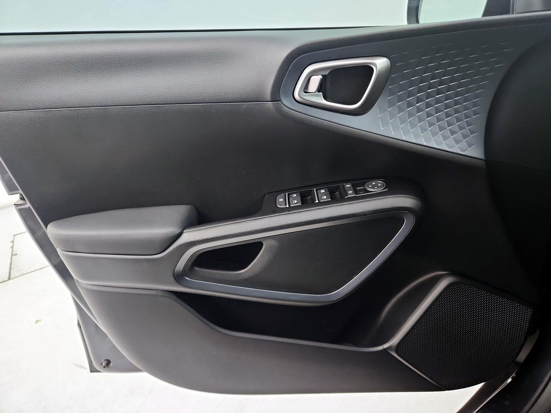 Thumbnail: 2023 Kia Soul - 12