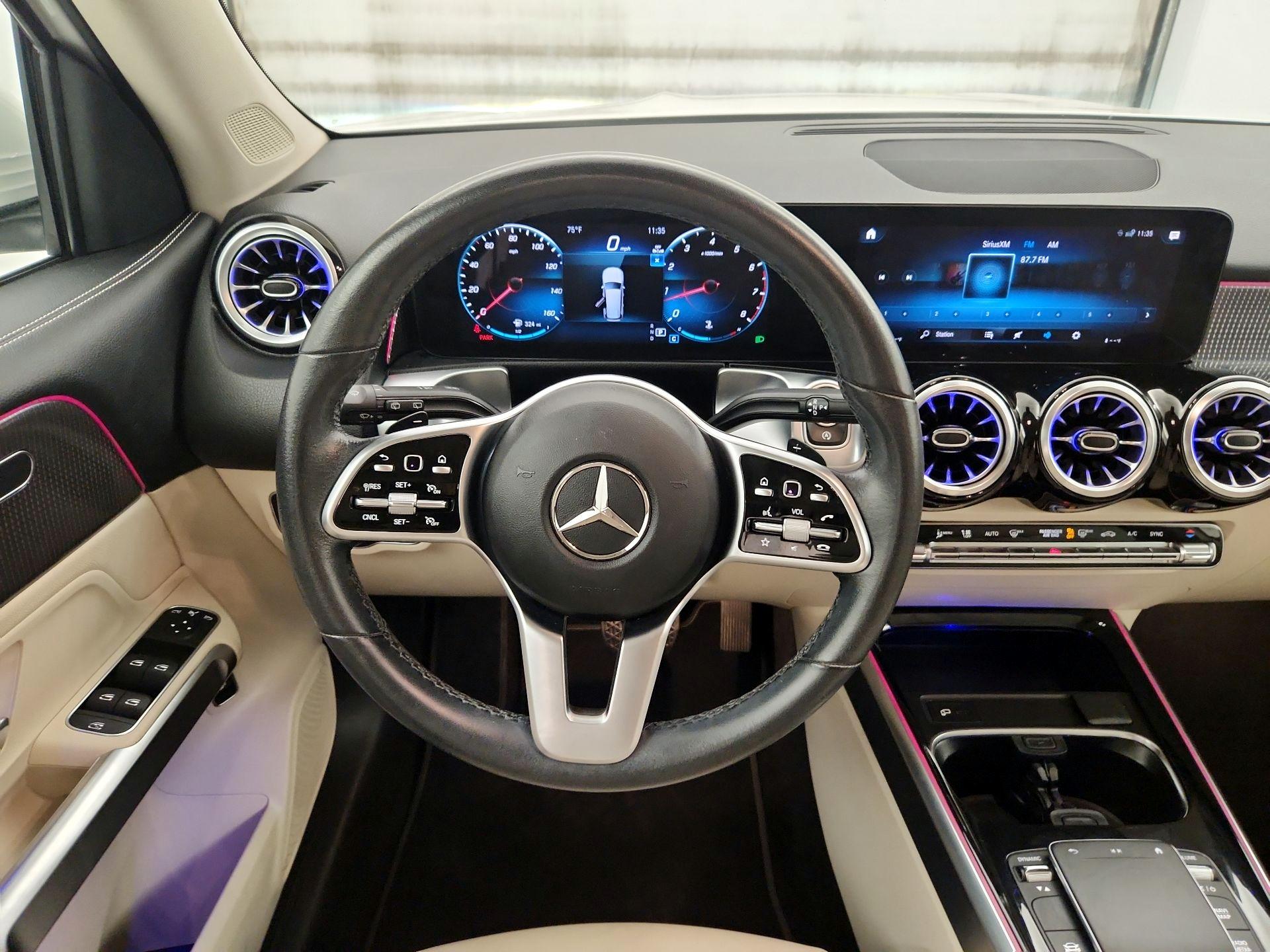 Thumbnail: 2023 Mercedes-Benz GLB - 10