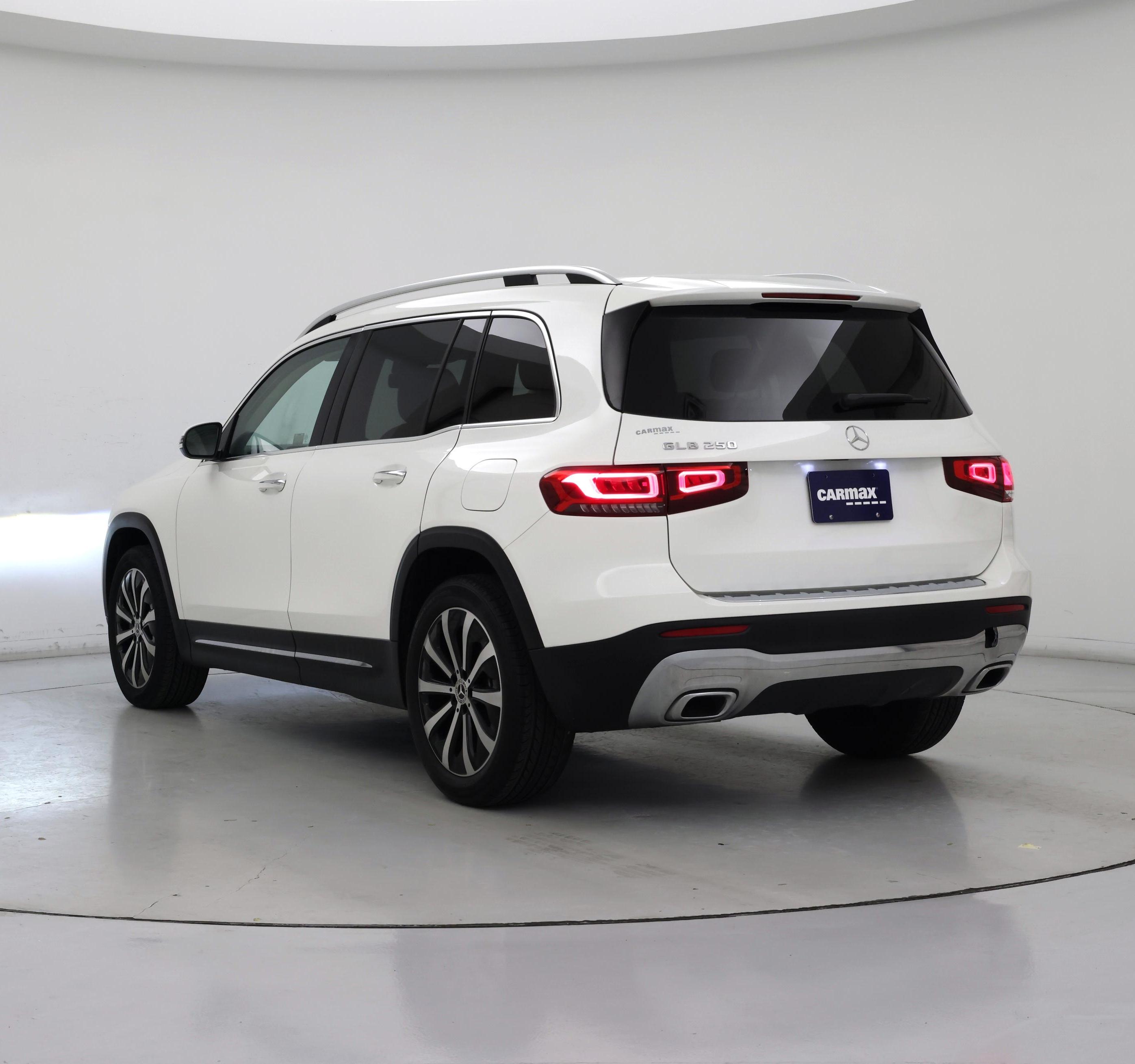 Thumbnail: 2023 Mercedes-Benz GLB - 2