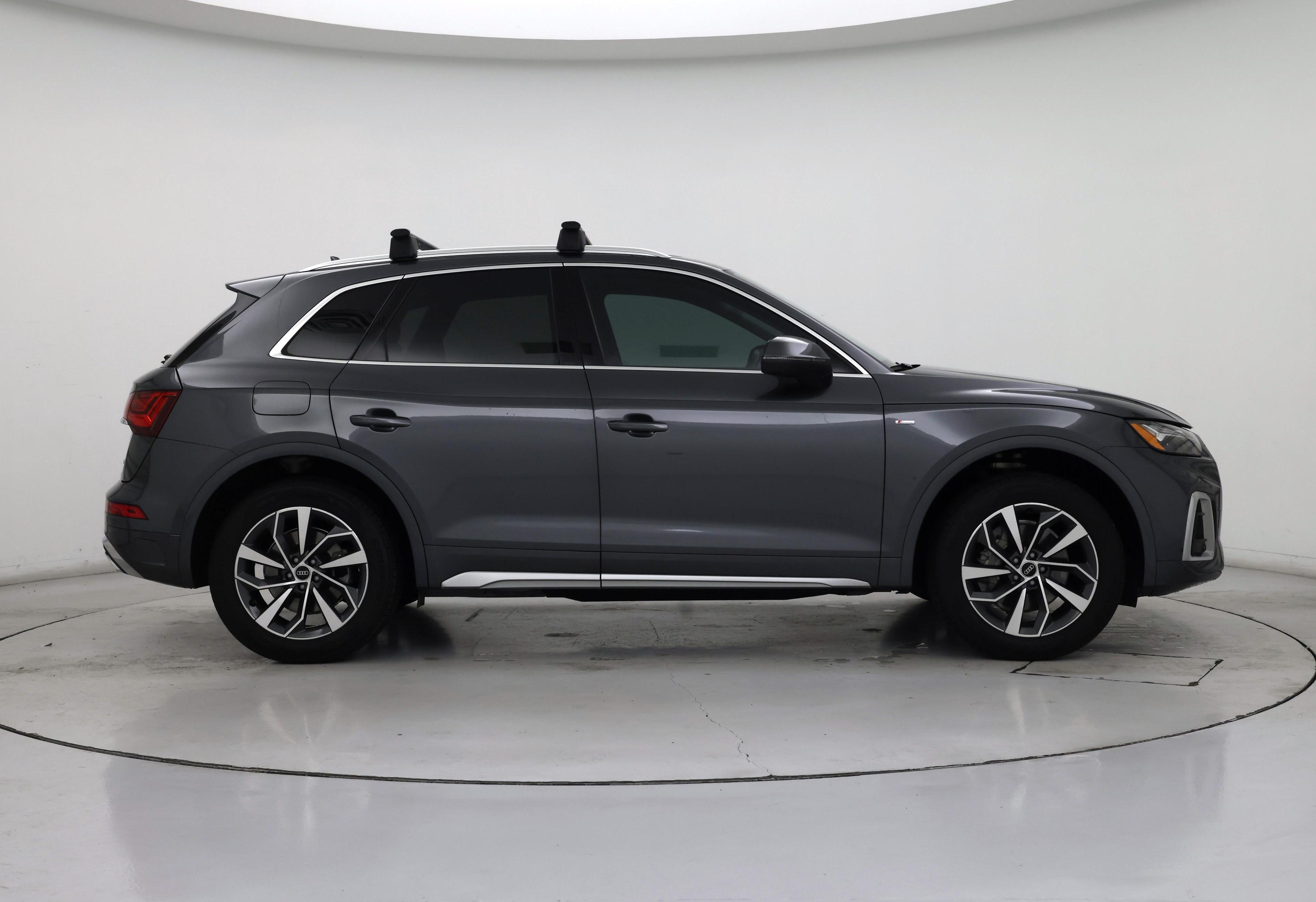 Thumbnail: 2023 Audi Q5 - 7