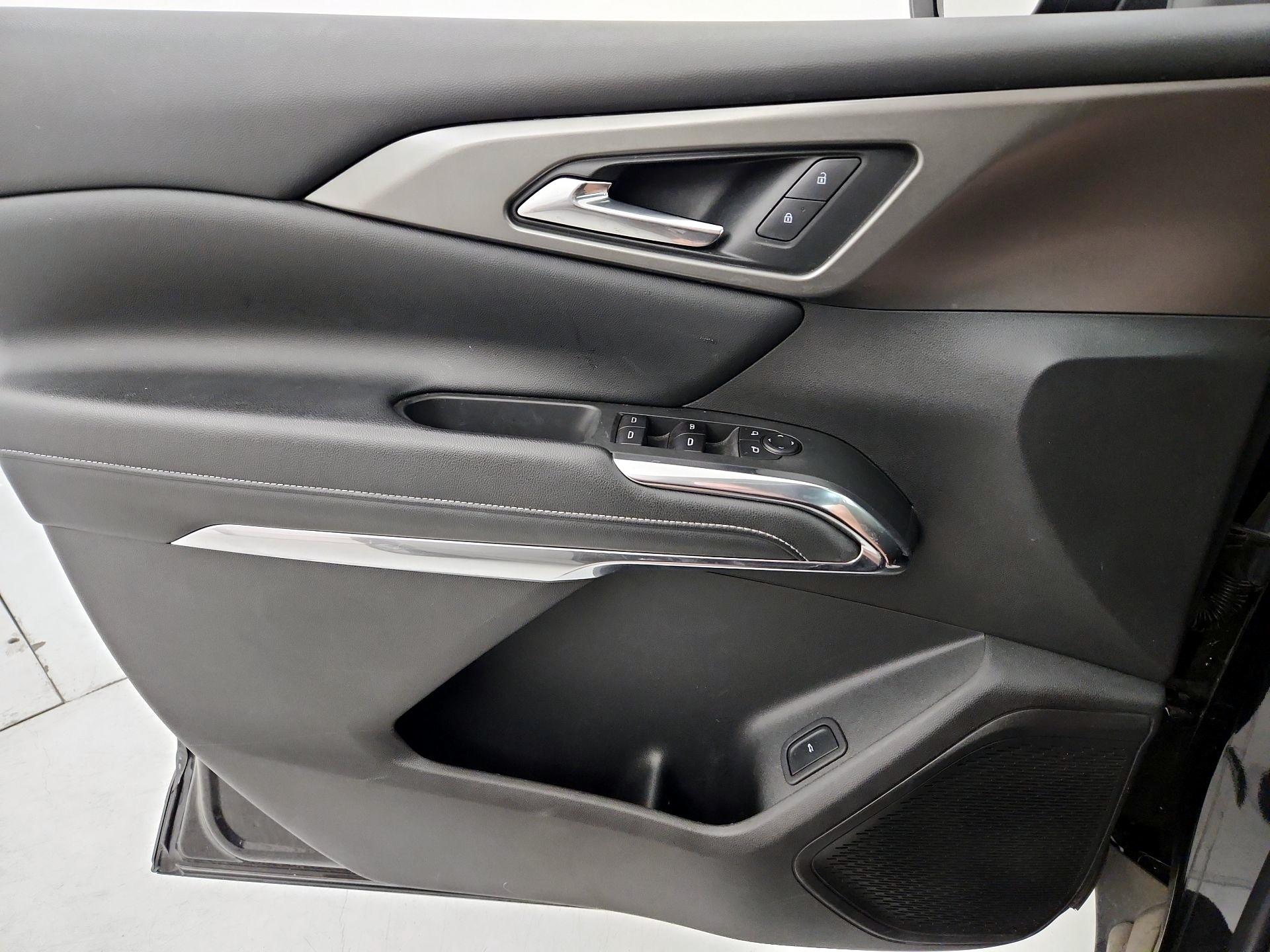 Thumbnail: 2025 Chevrolet Traverse - 12