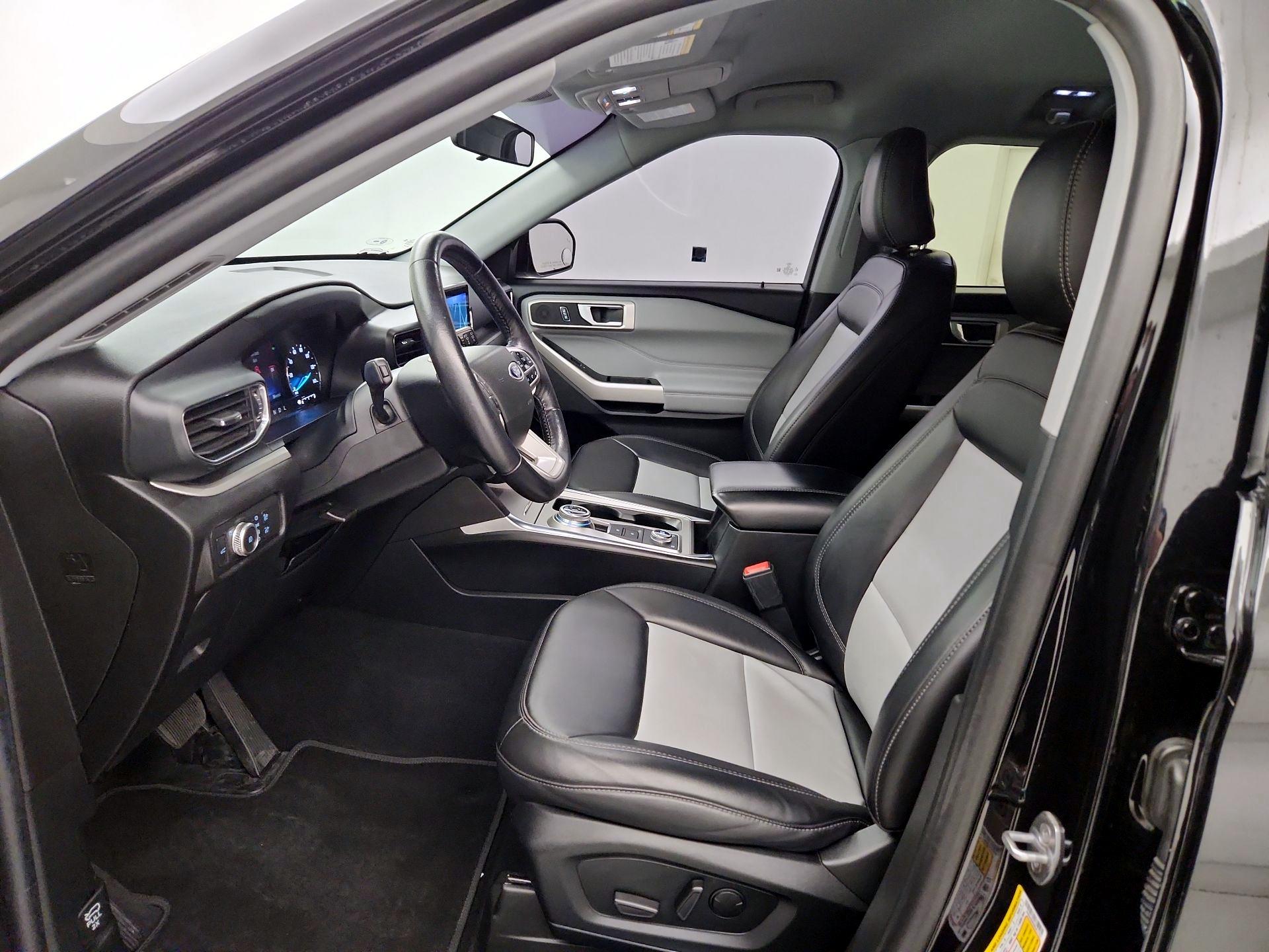 Thumbnail: 2022 Ford Explorer - 11