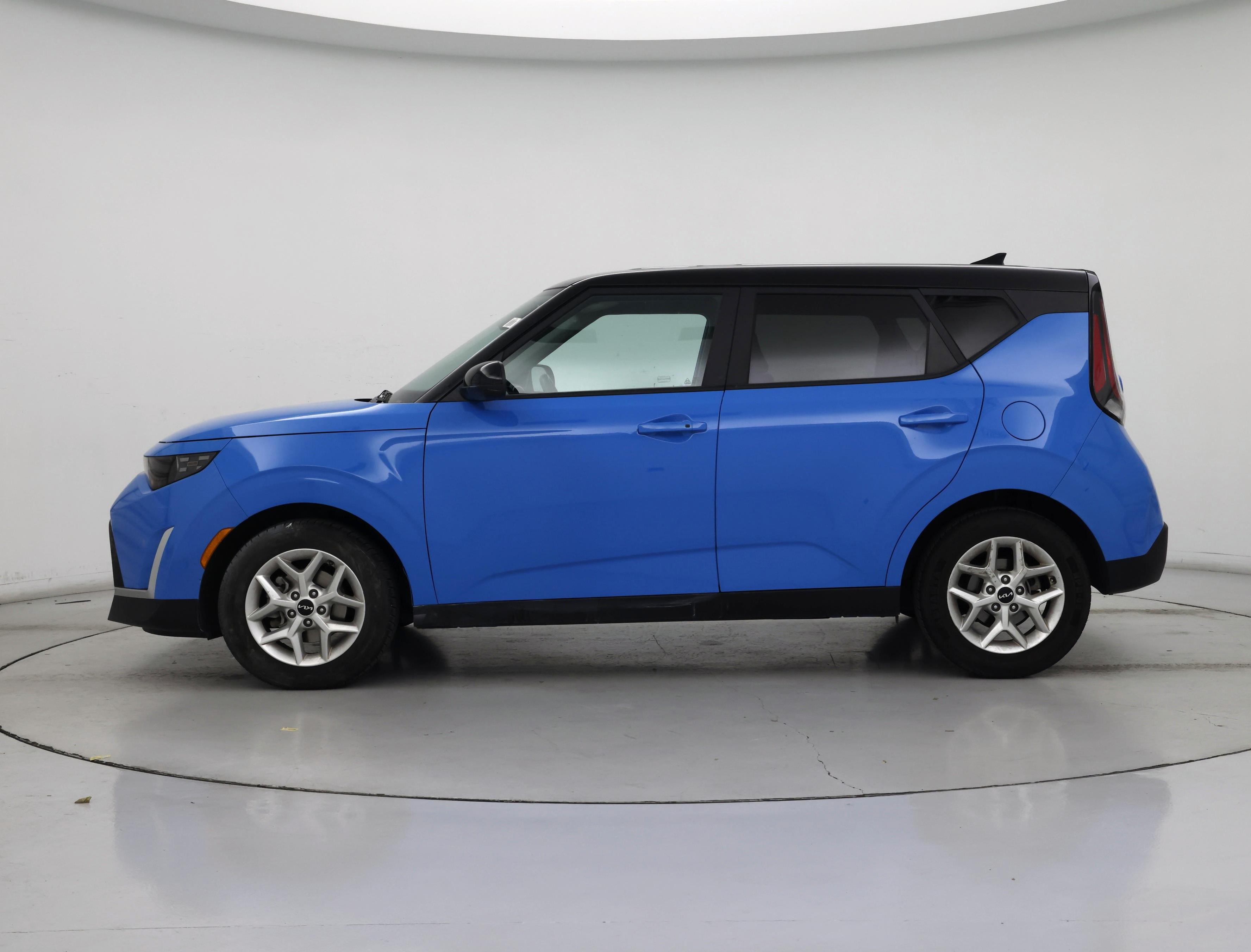 Thumbnail: 2023 Kia Soul - 3