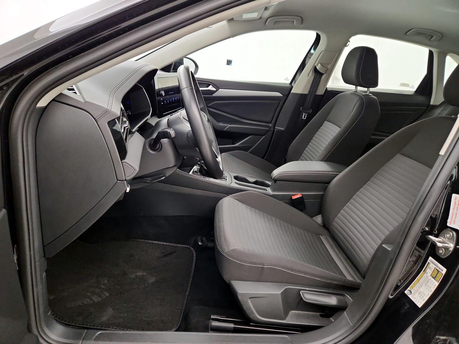 Thumbnail: 2025 Volkswagen Jetta - 11