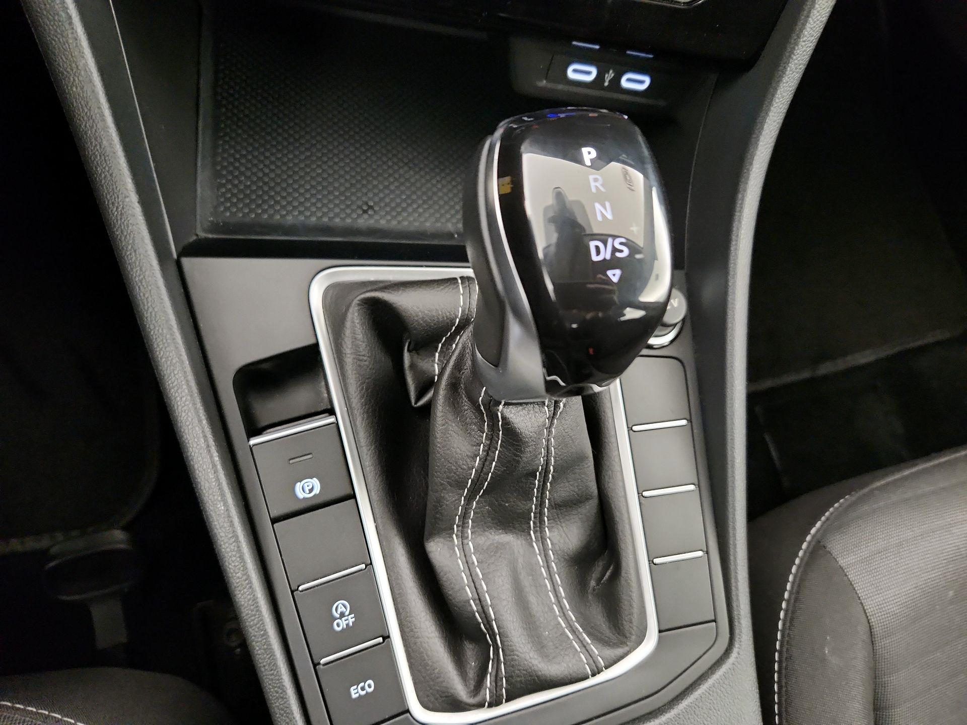 Thumbnail: 2025 Volkswagen Jetta - 17