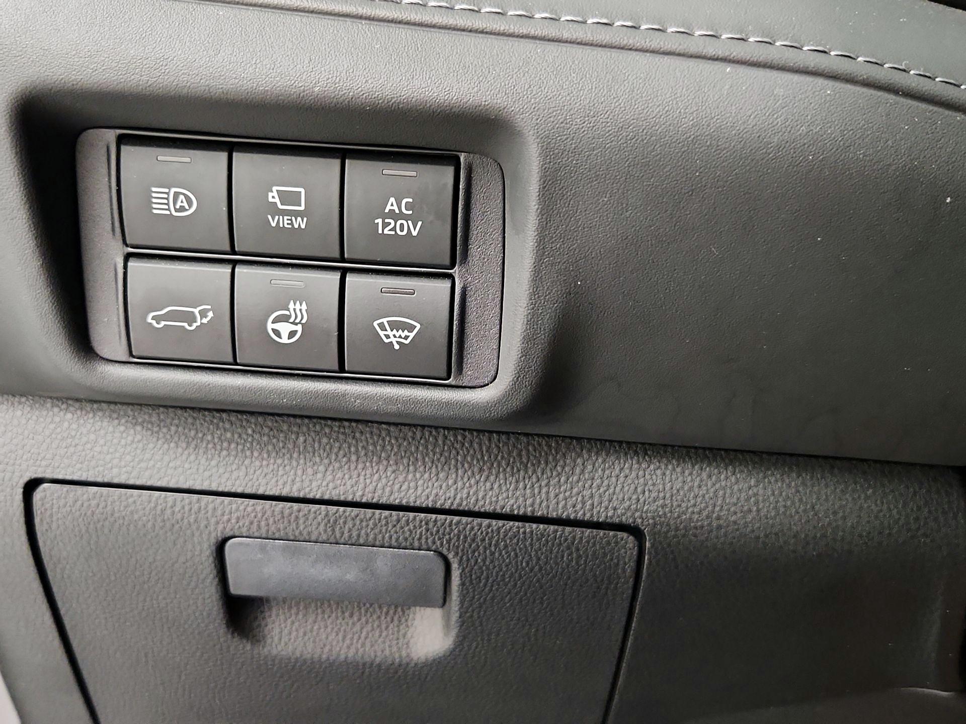 Thumbnail: 2021 Toyota Highlander - 13