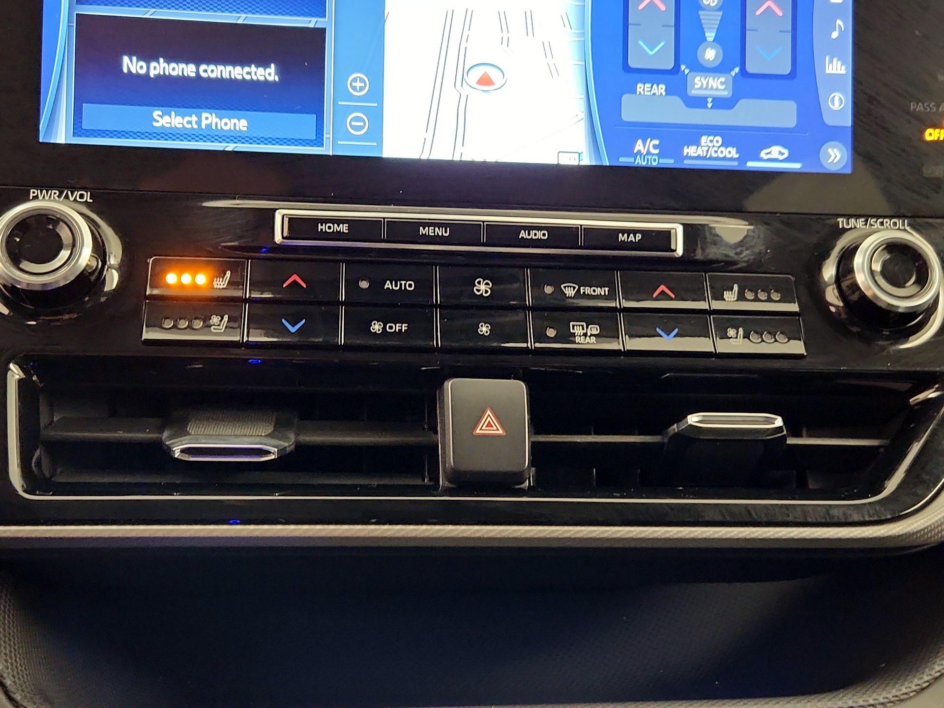 Thumbnail: 2021 Toyota Highlander - 16