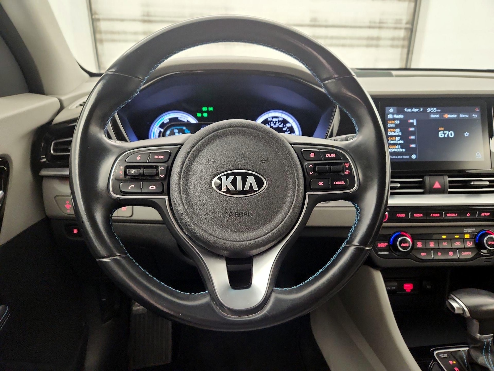 2020 Kia Niro LXS - Photo 11