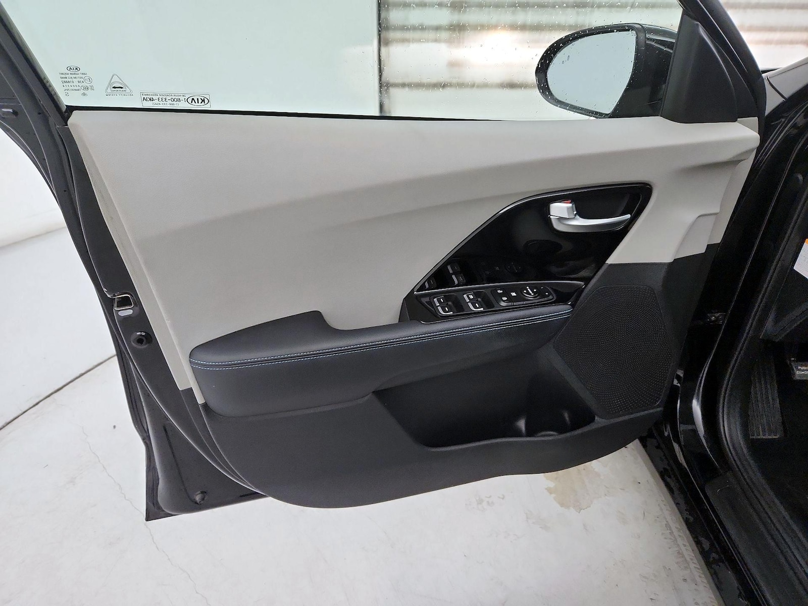 2020 Kia Niro LXS - Photo 13