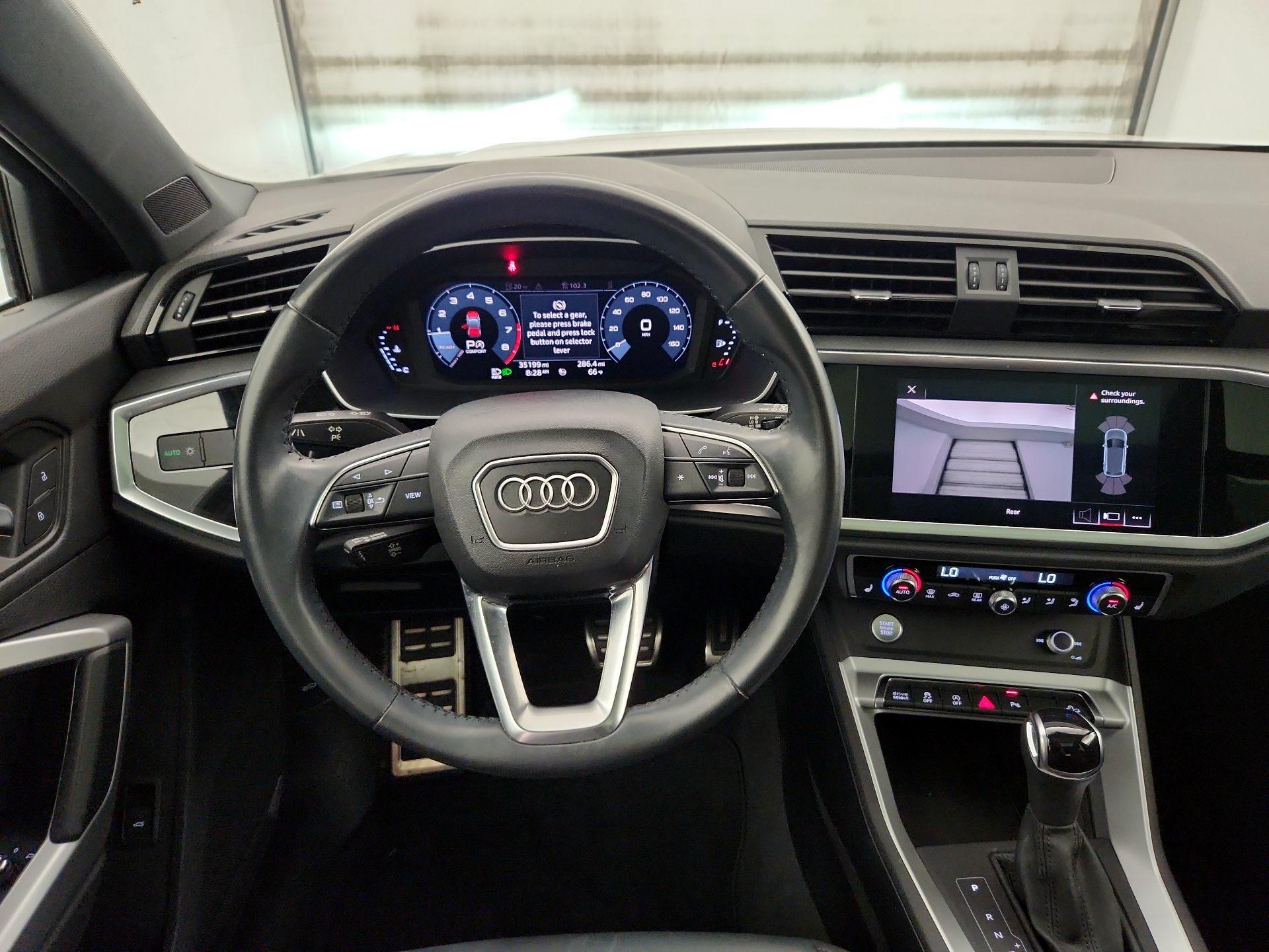 Thumbnail: 2020 Audi Q3 - 10