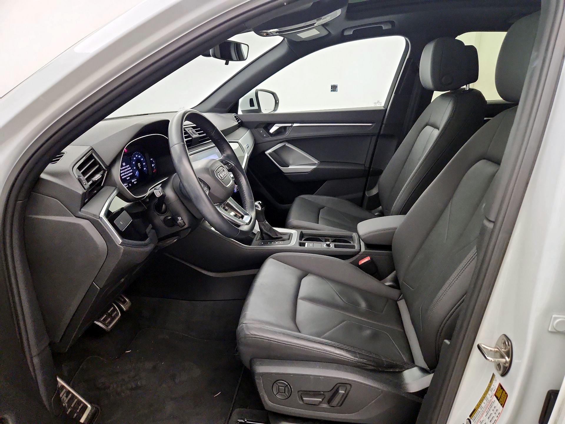 Thumbnail: 2020 Audi Q3 - 11