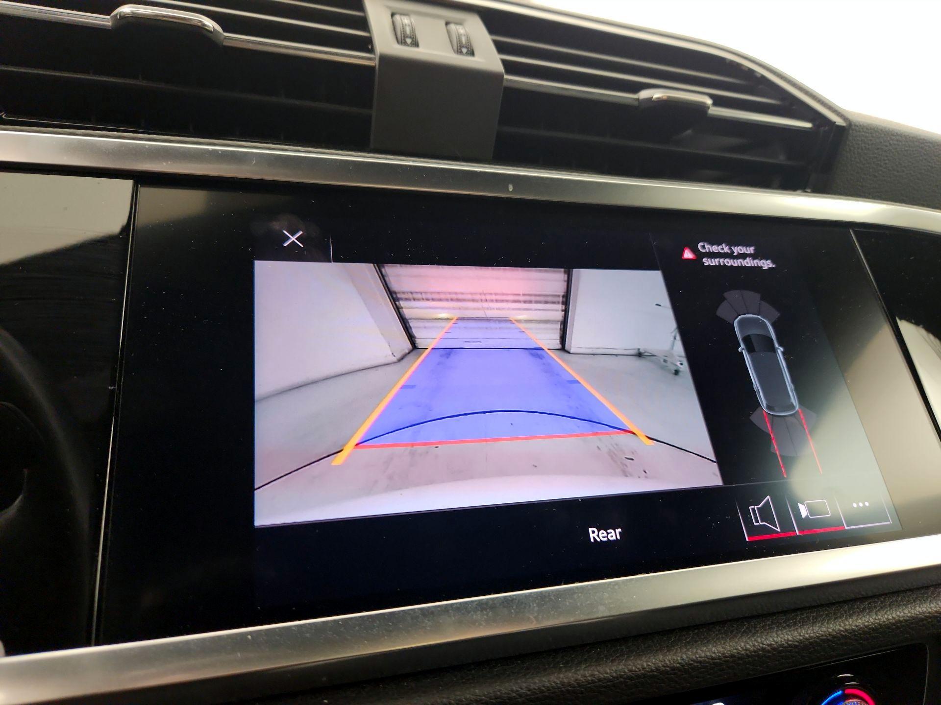 Thumbnail: 2020 Audi Q3 - 14