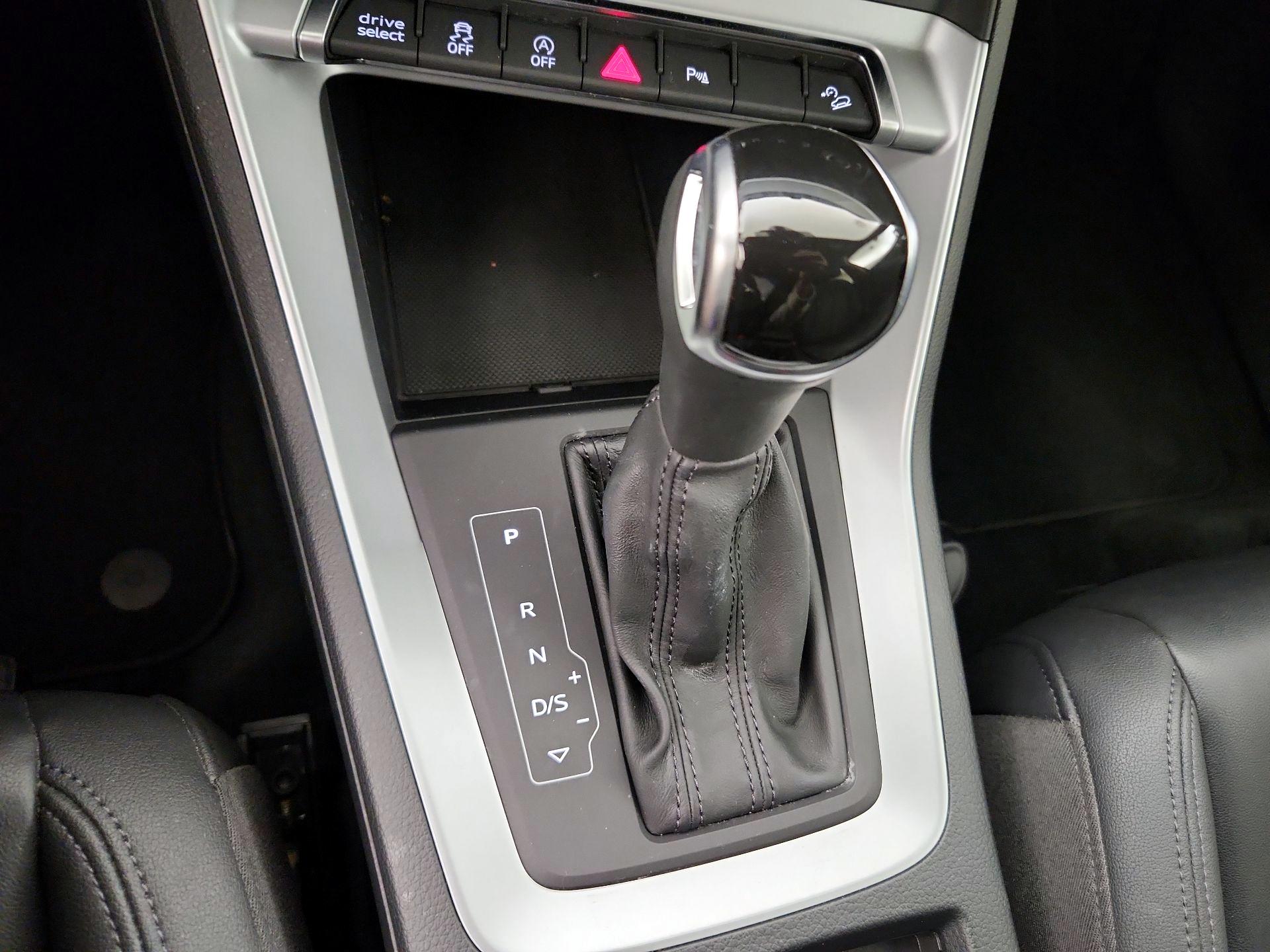 Thumbnail: 2020 Audi Q3 - 17