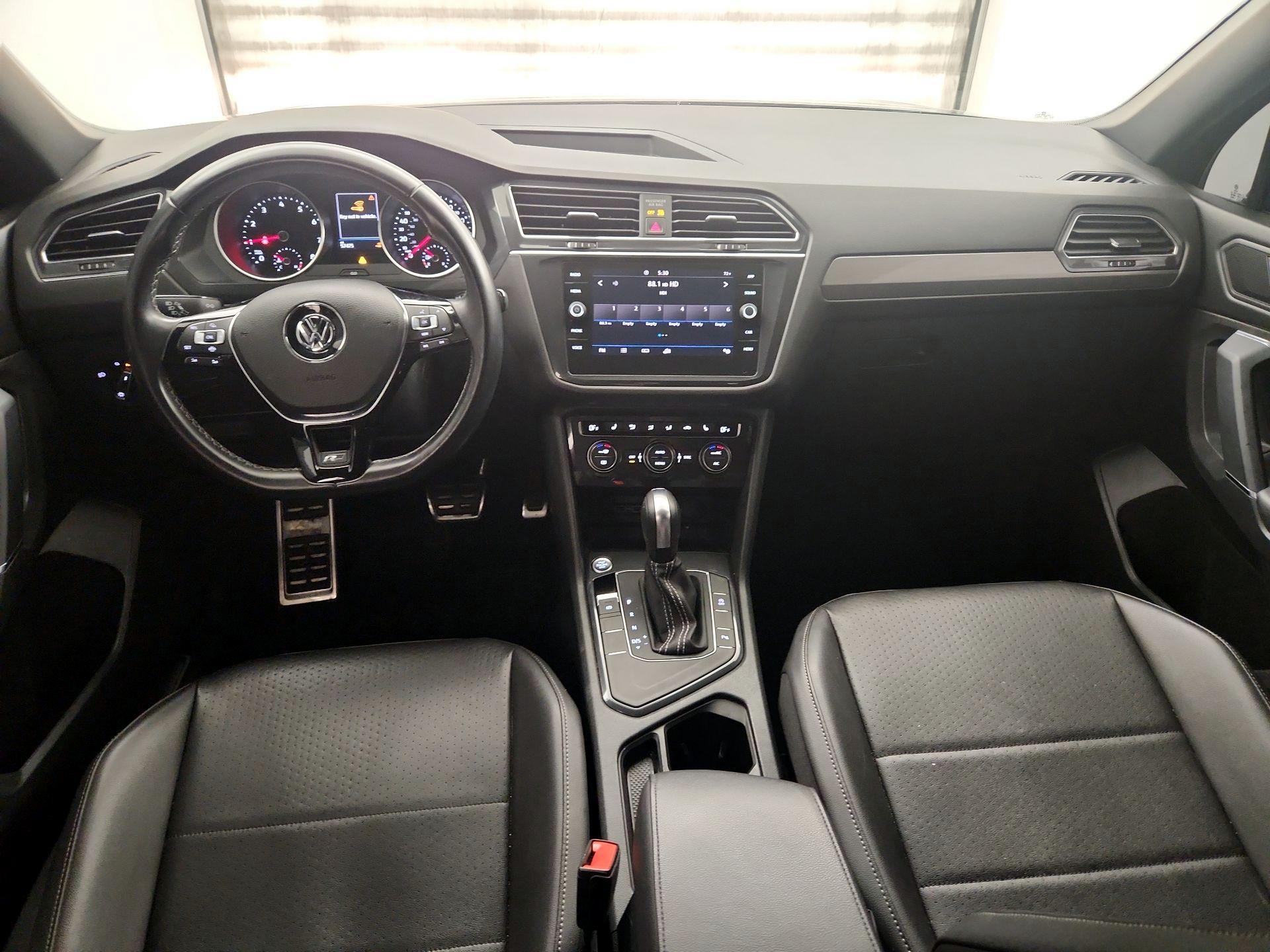 Thumbnail: 2020 Volkswagen Tiguan - 9