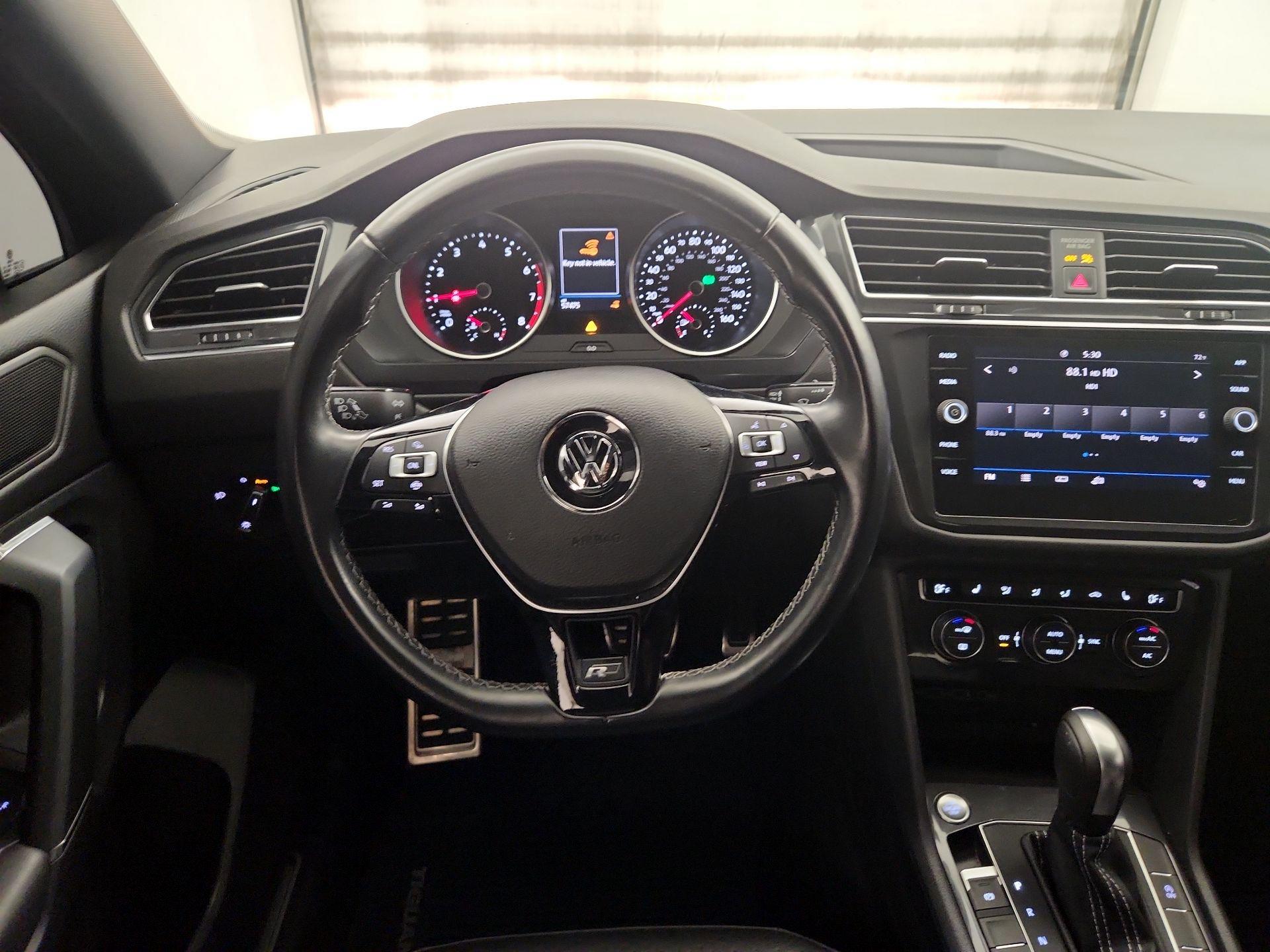 Thumbnail: 2020 Volkswagen Tiguan - 10