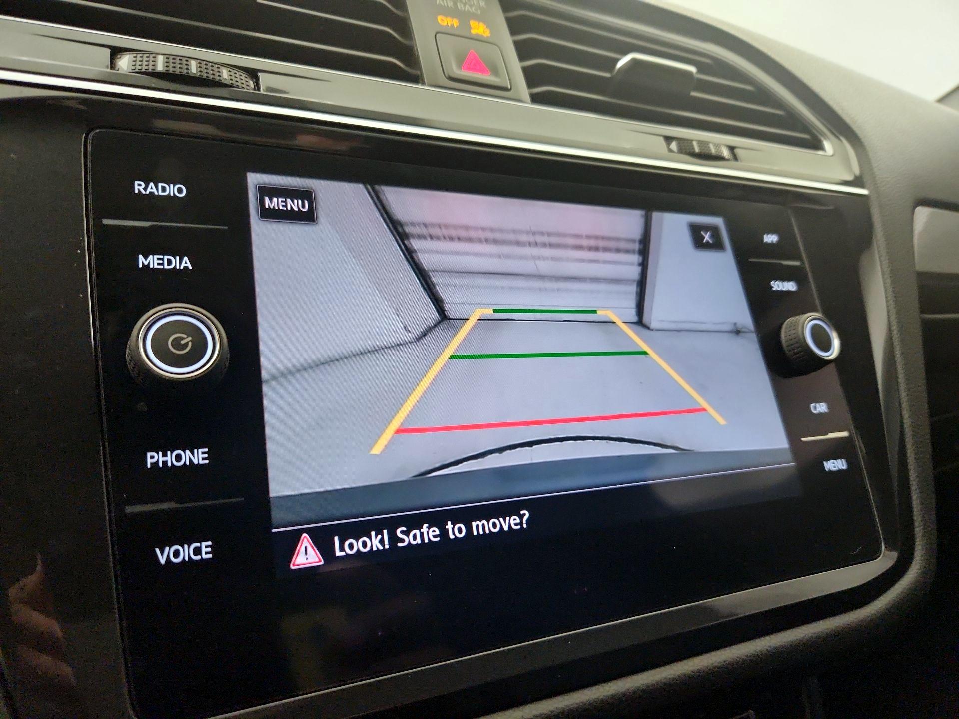 Thumbnail: 2020 Volkswagen Tiguan - 14