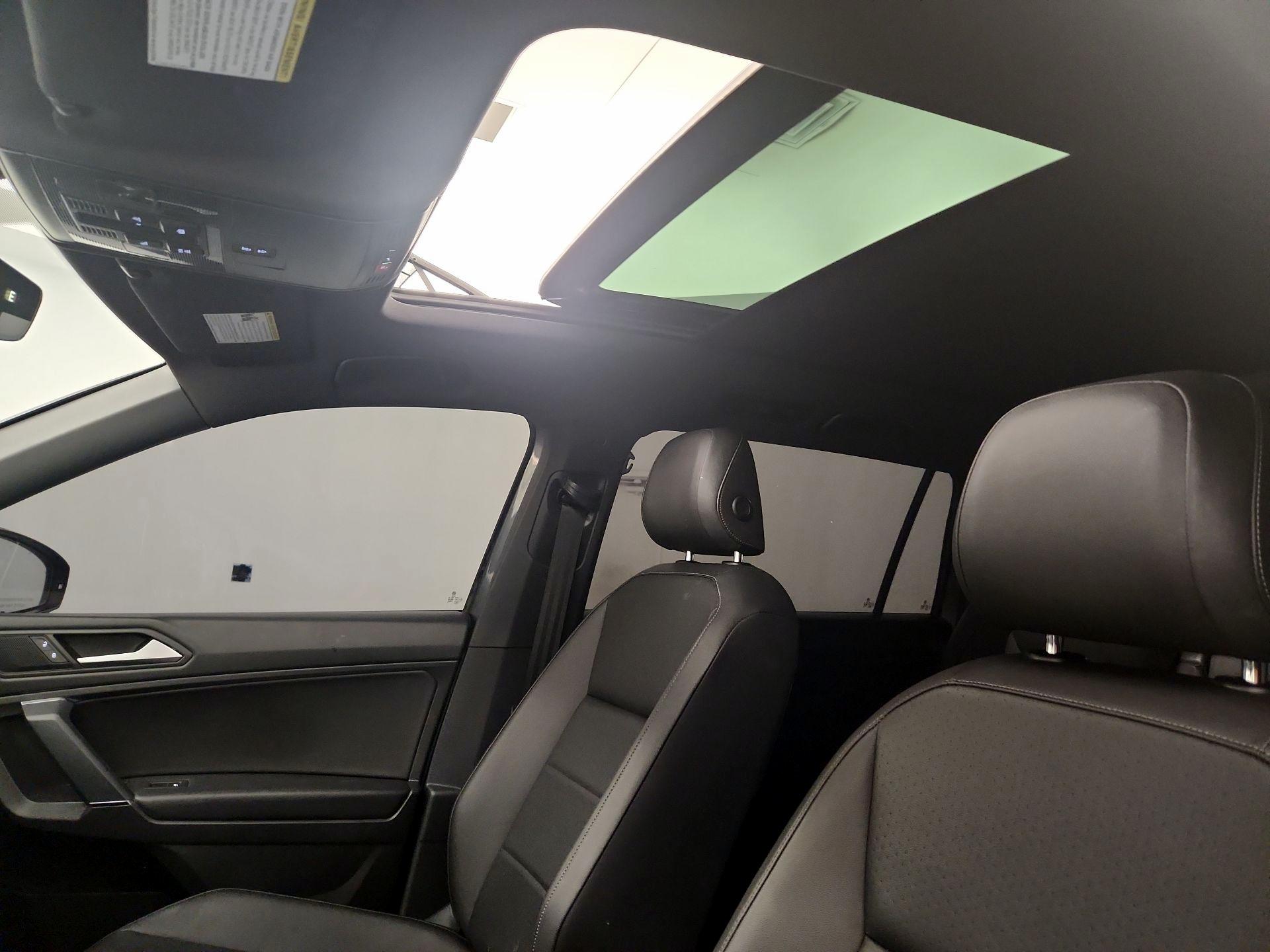 Thumbnail: 2020 Volkswagen Tiguan - 19