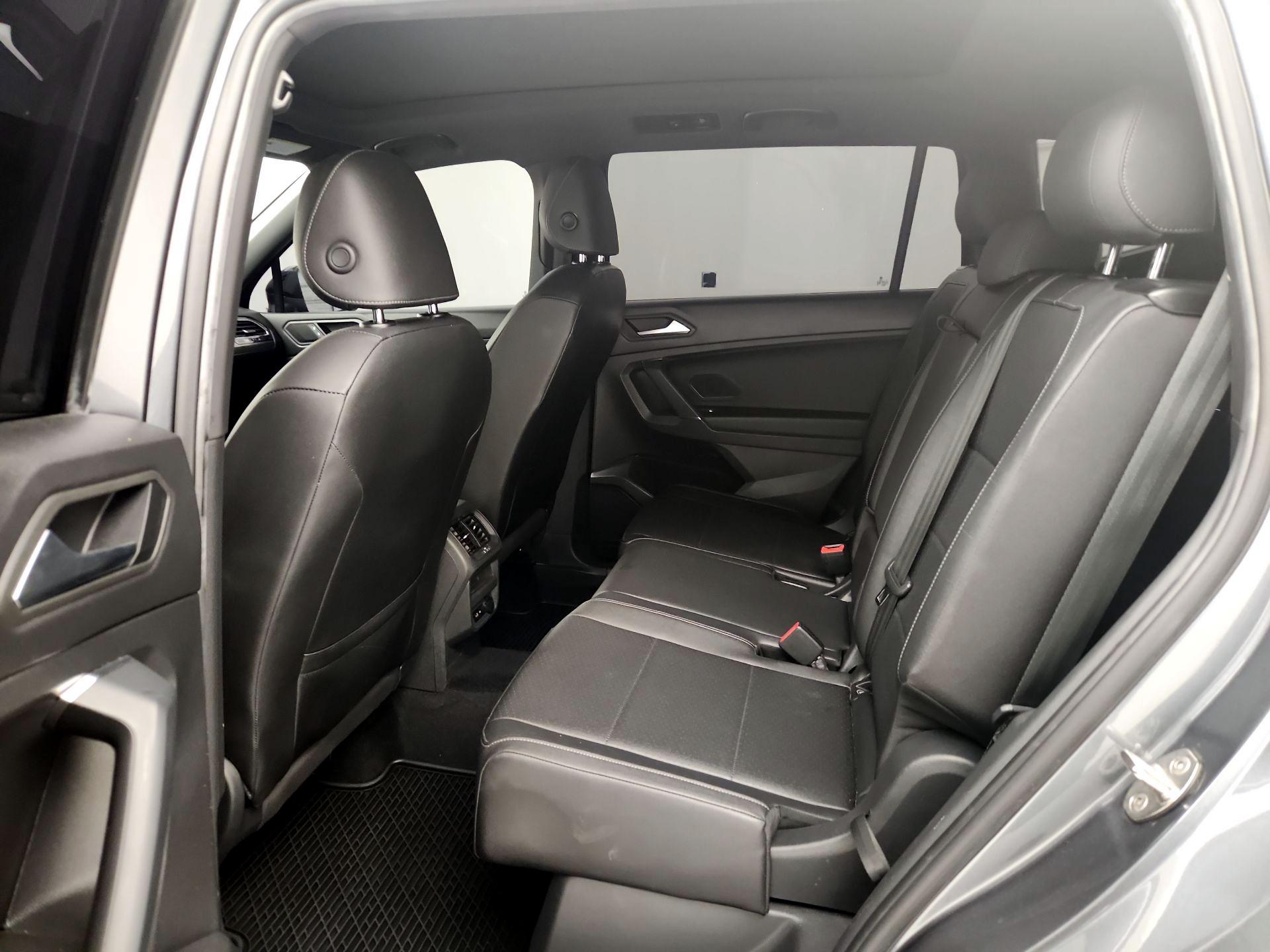 Thumbnail: 2020 Volkswagen Tiguan - 20