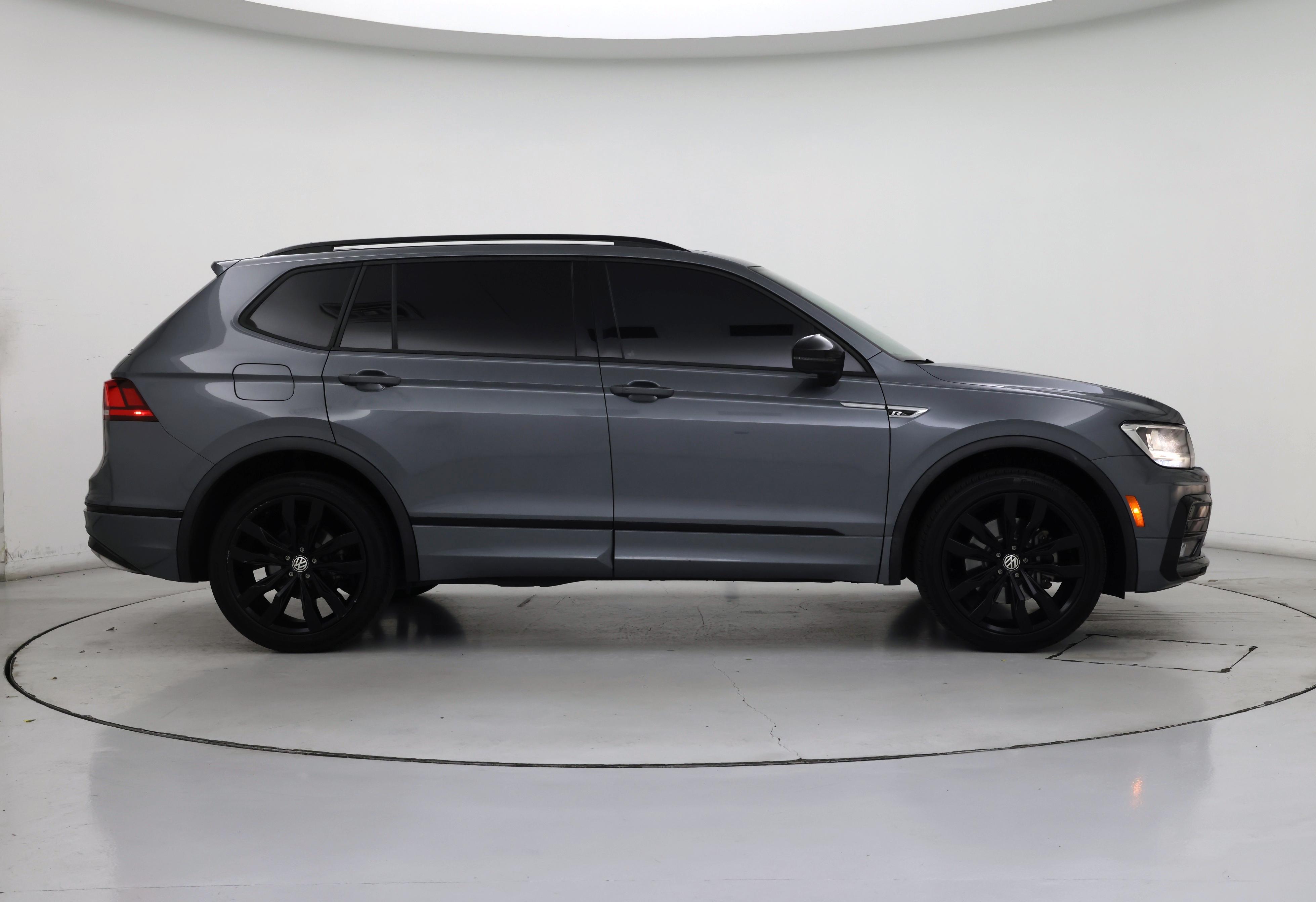 Thumbnail: 2020 Volkswagen Tiguan - 7