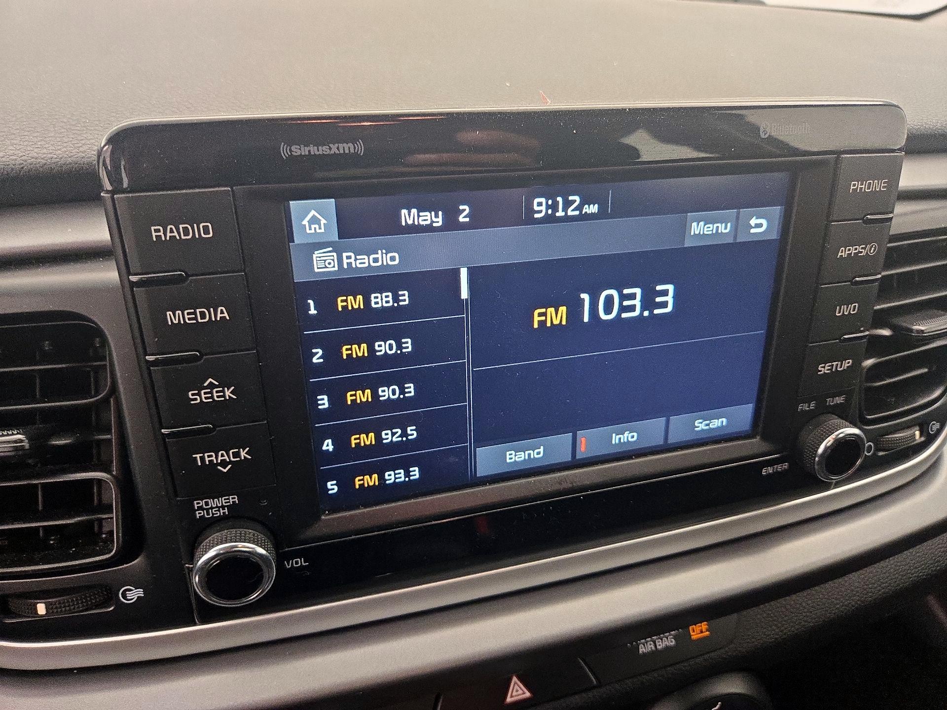 Thumbnail: 2019 Kia Rio - 13