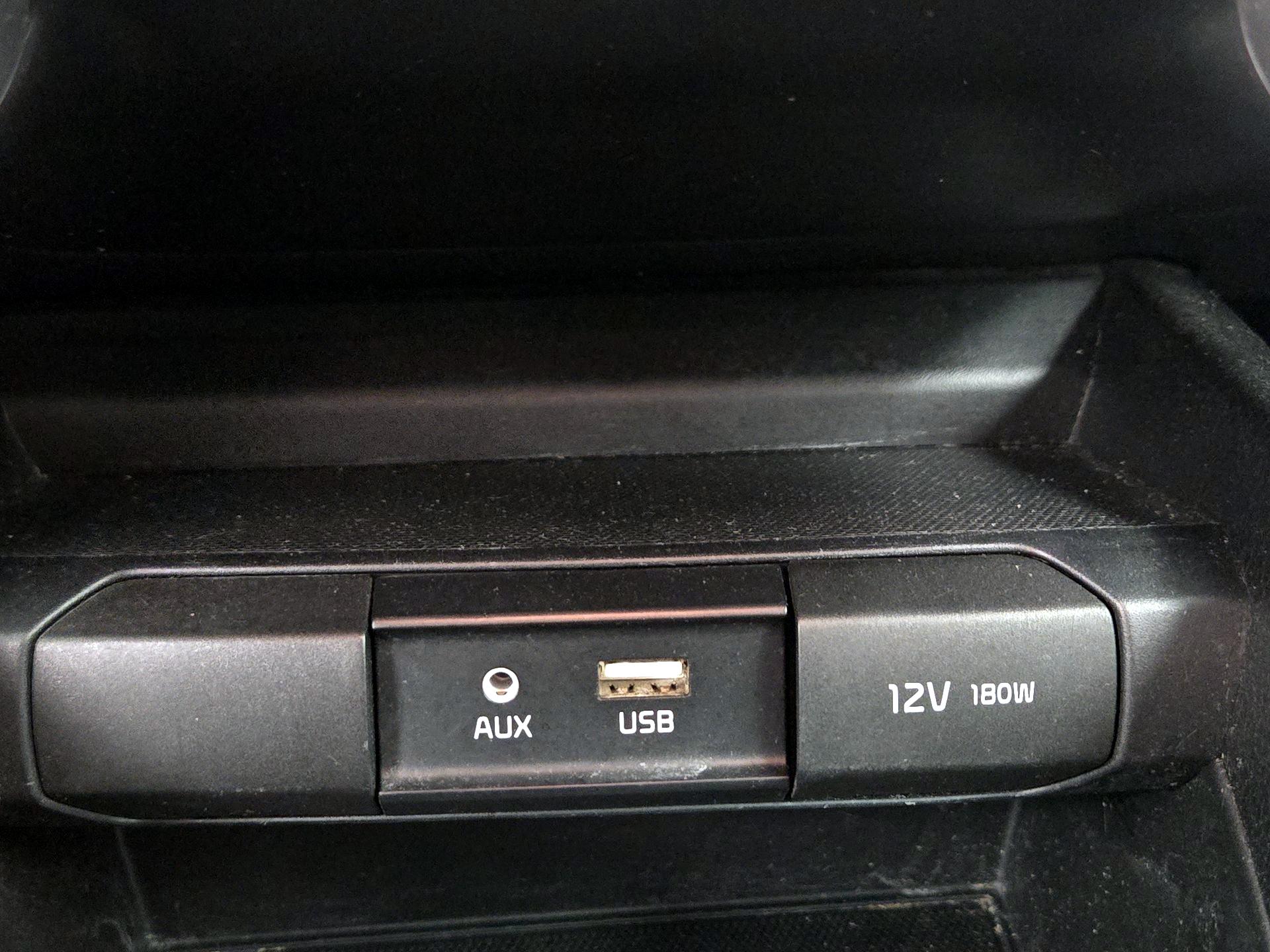 Thumbnail: 2019 Kia Rio - 16