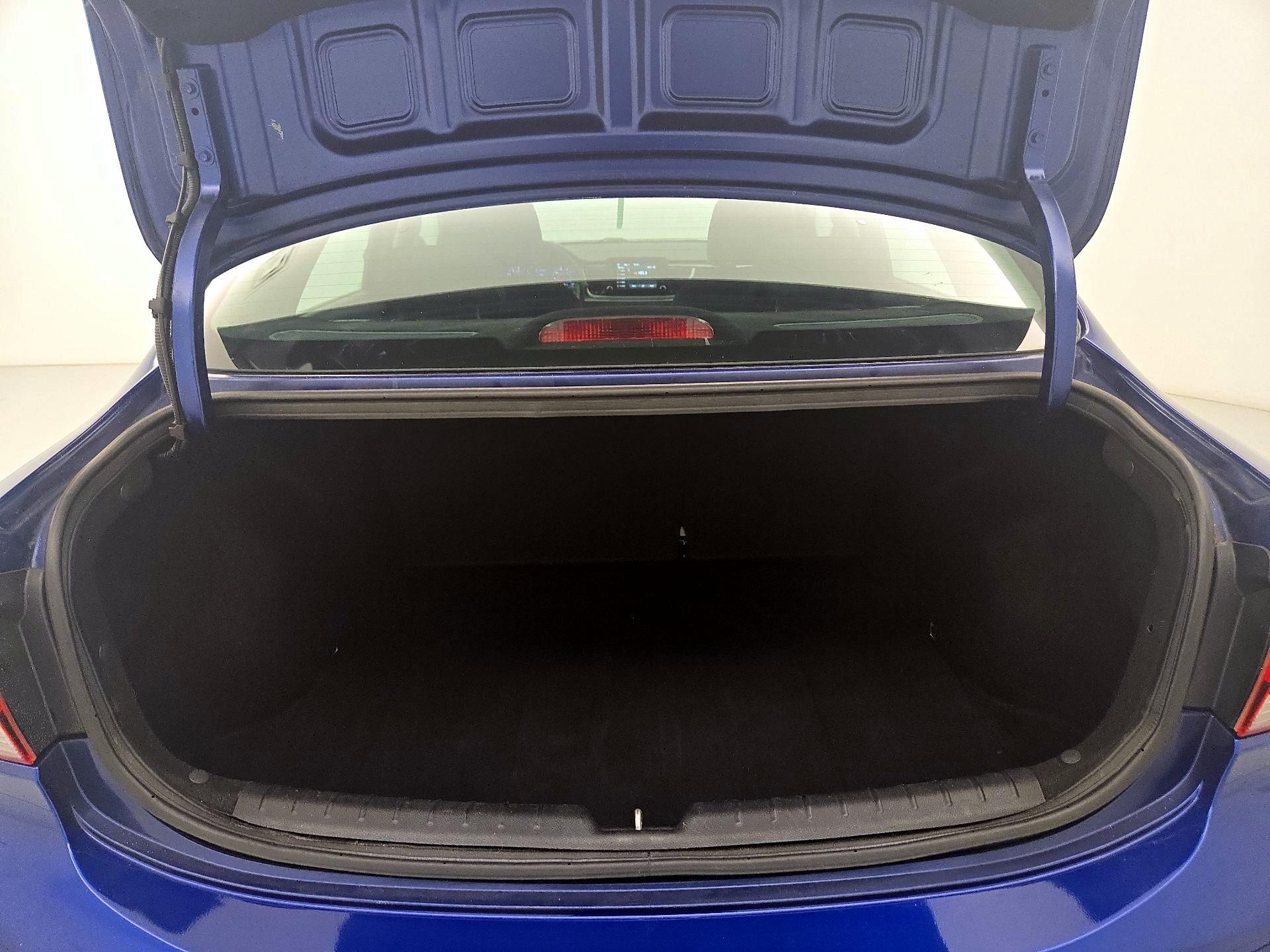 Thumbnail: 2019 Kia Rio - 18