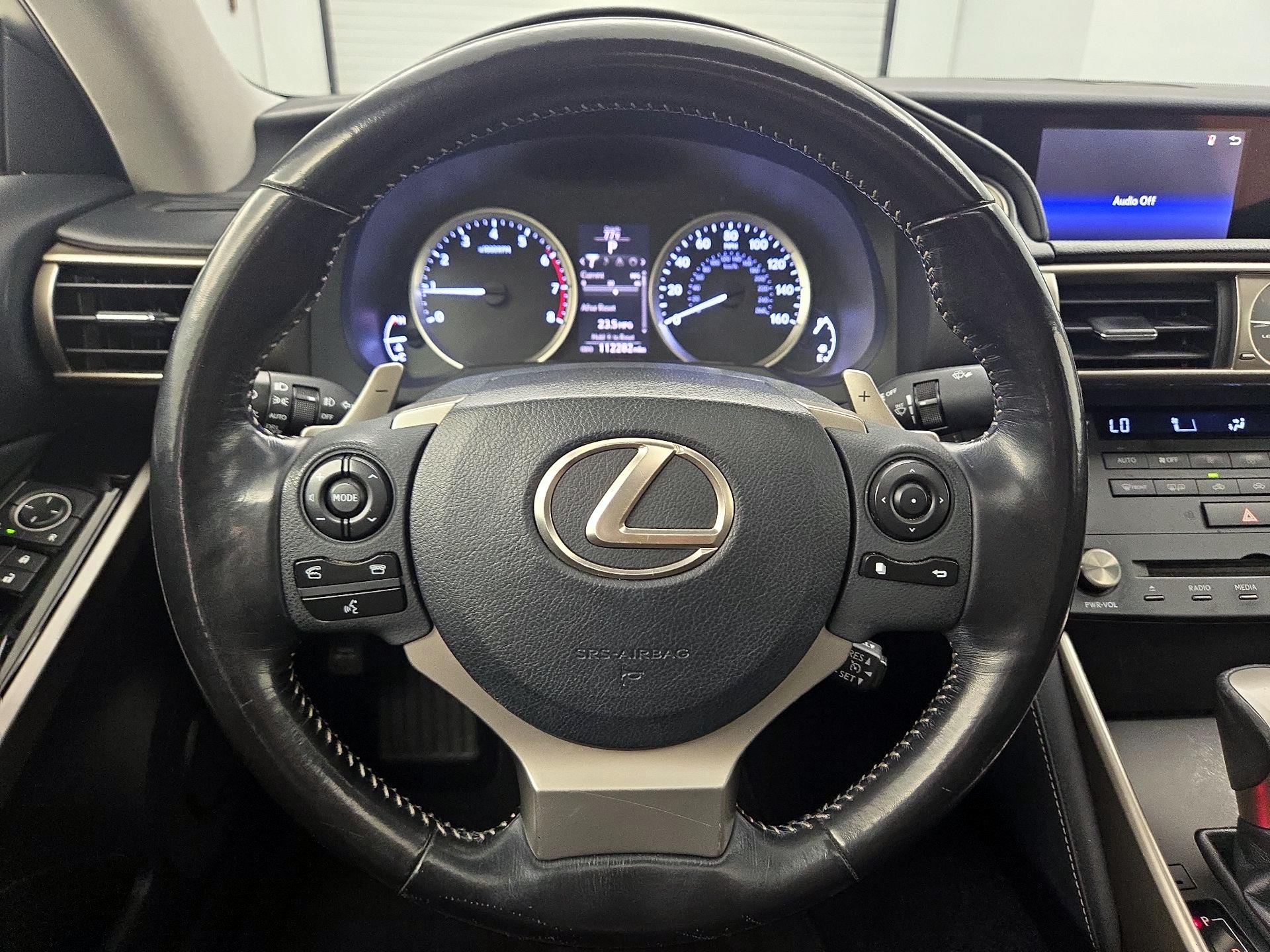 Thumbnail: 2016 Lexus IS - 10