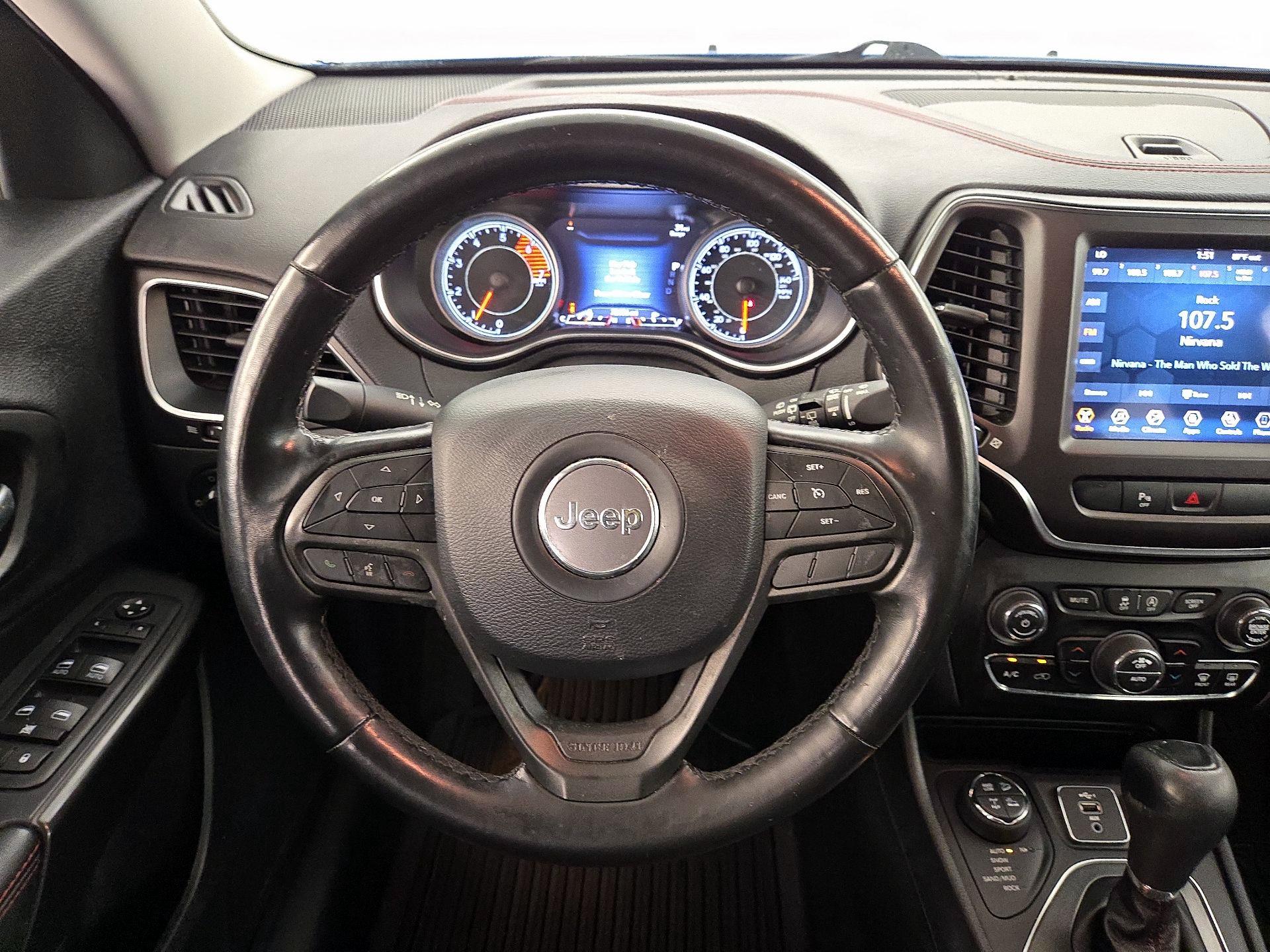 Thumbnail: 2020 Jeep Cherokee - 10