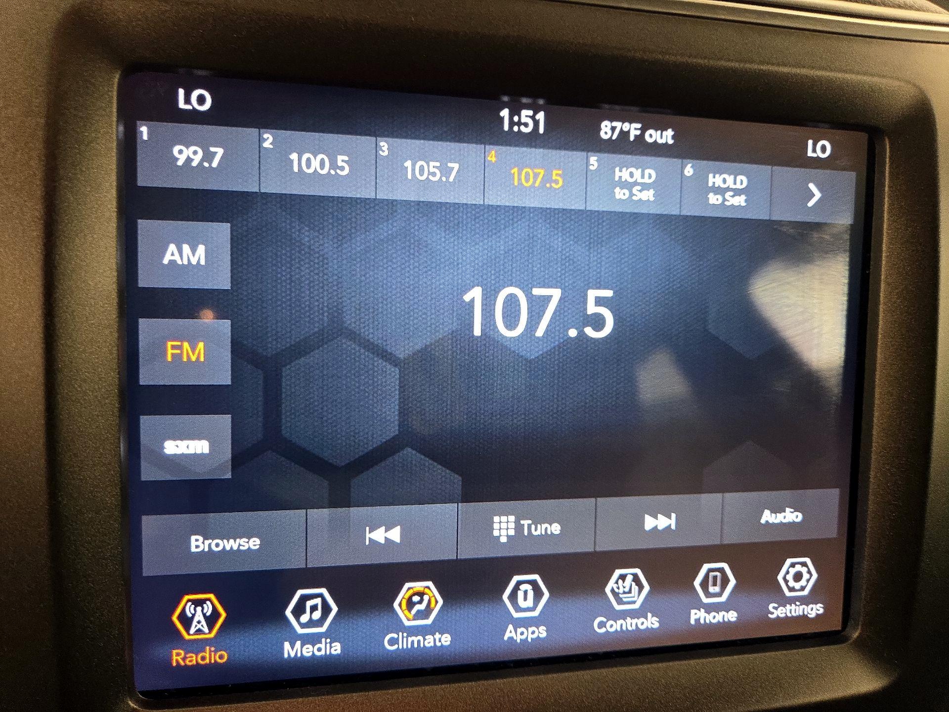 Thumbnail: 2020 Jeep Cherokee - 15