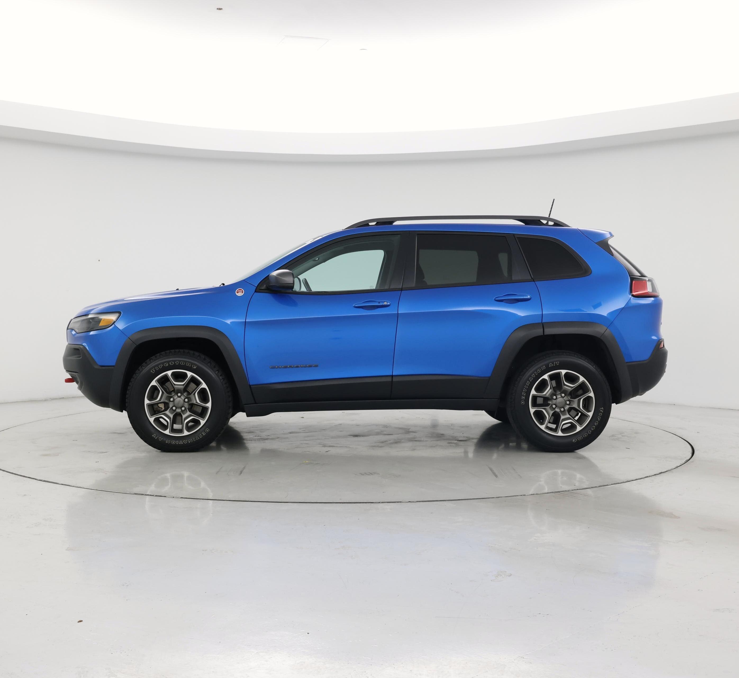 Thumbnail: 2020 Jeep Cherokee - 3
