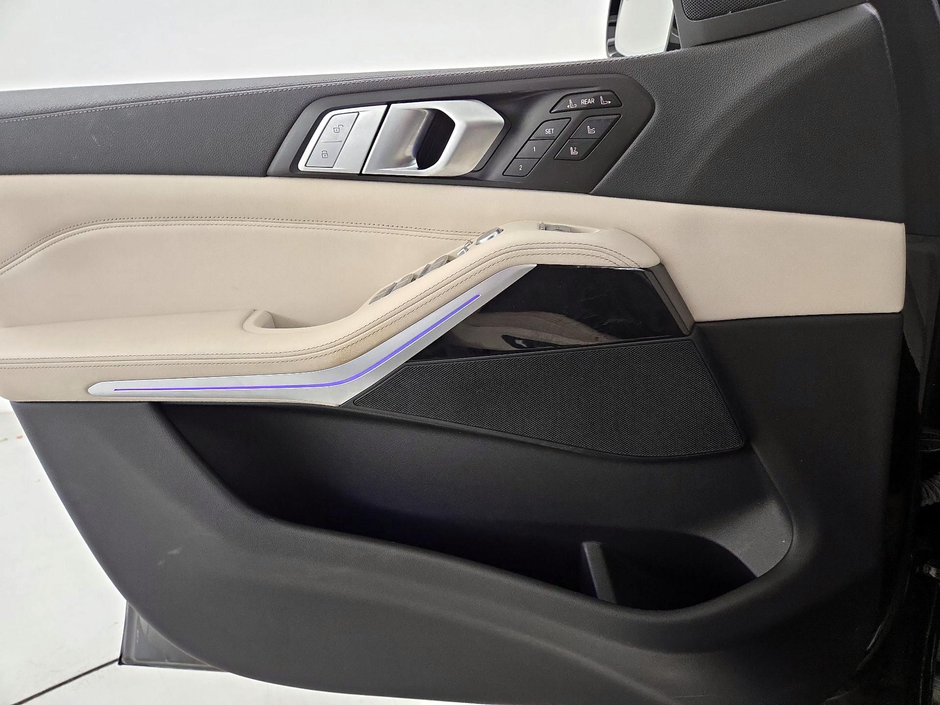 Thumbnail: 2022 BMW X7 - 12