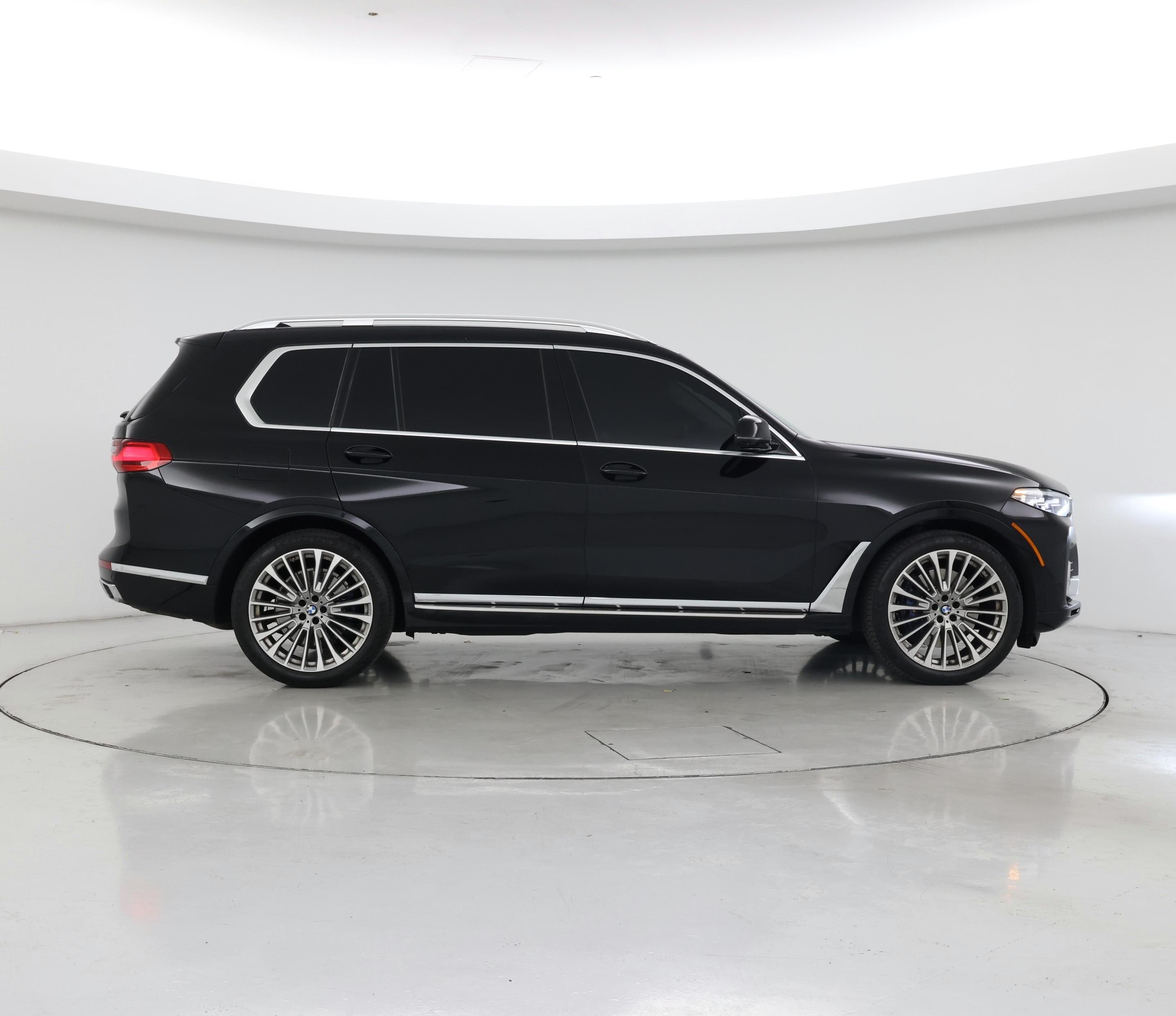 Thumbnail: 2022 BMW X7 - 7