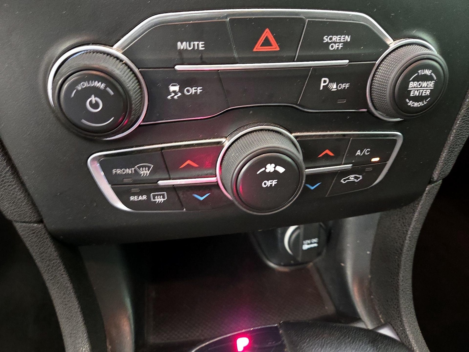 2020 Dodge Charger SXT - Photo 17
