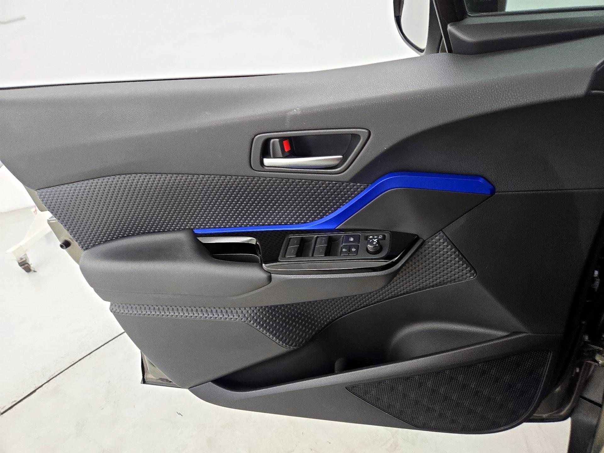 Thumbnail: 2021 Toyota C-HR - 12