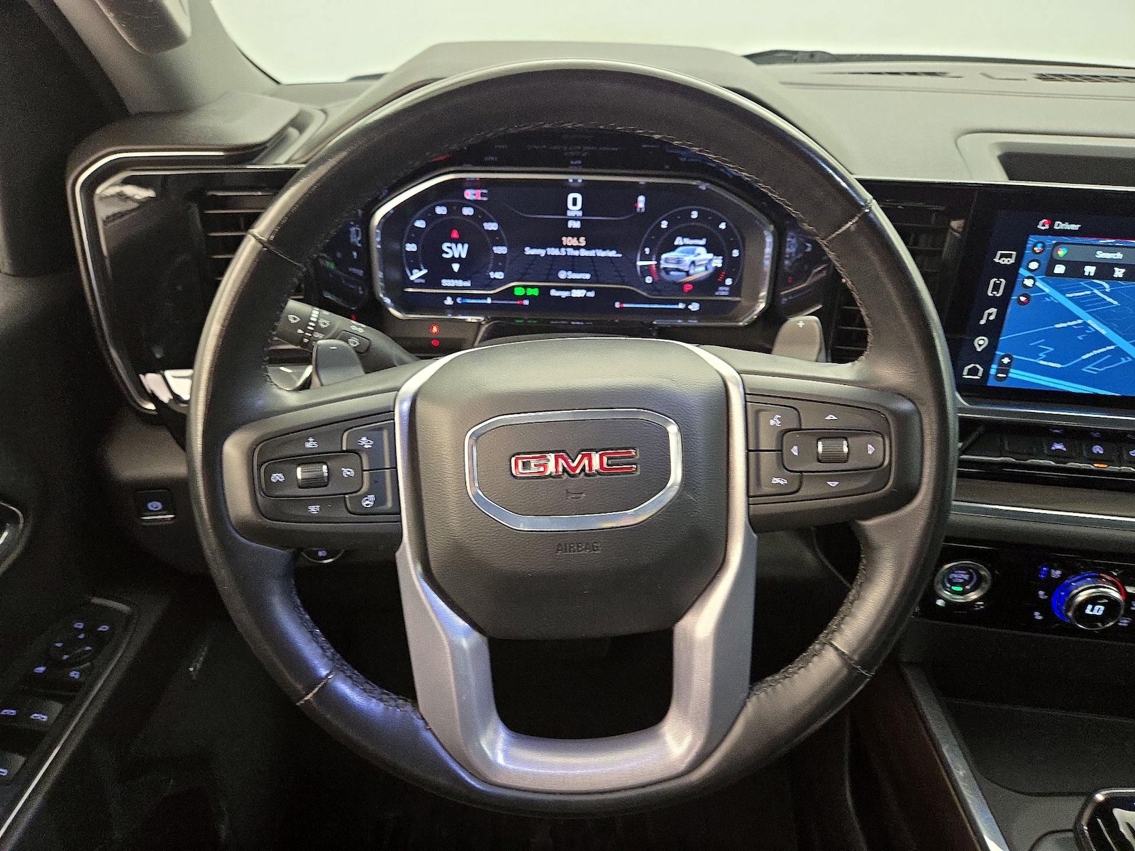 2024 GMC Sierra 1500 SLT - Photo 11
