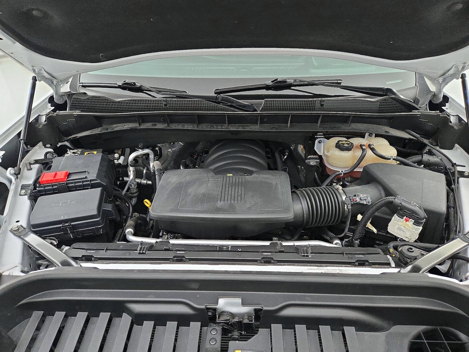 2024 GMC Sierra 1500 SLT - Photo 23