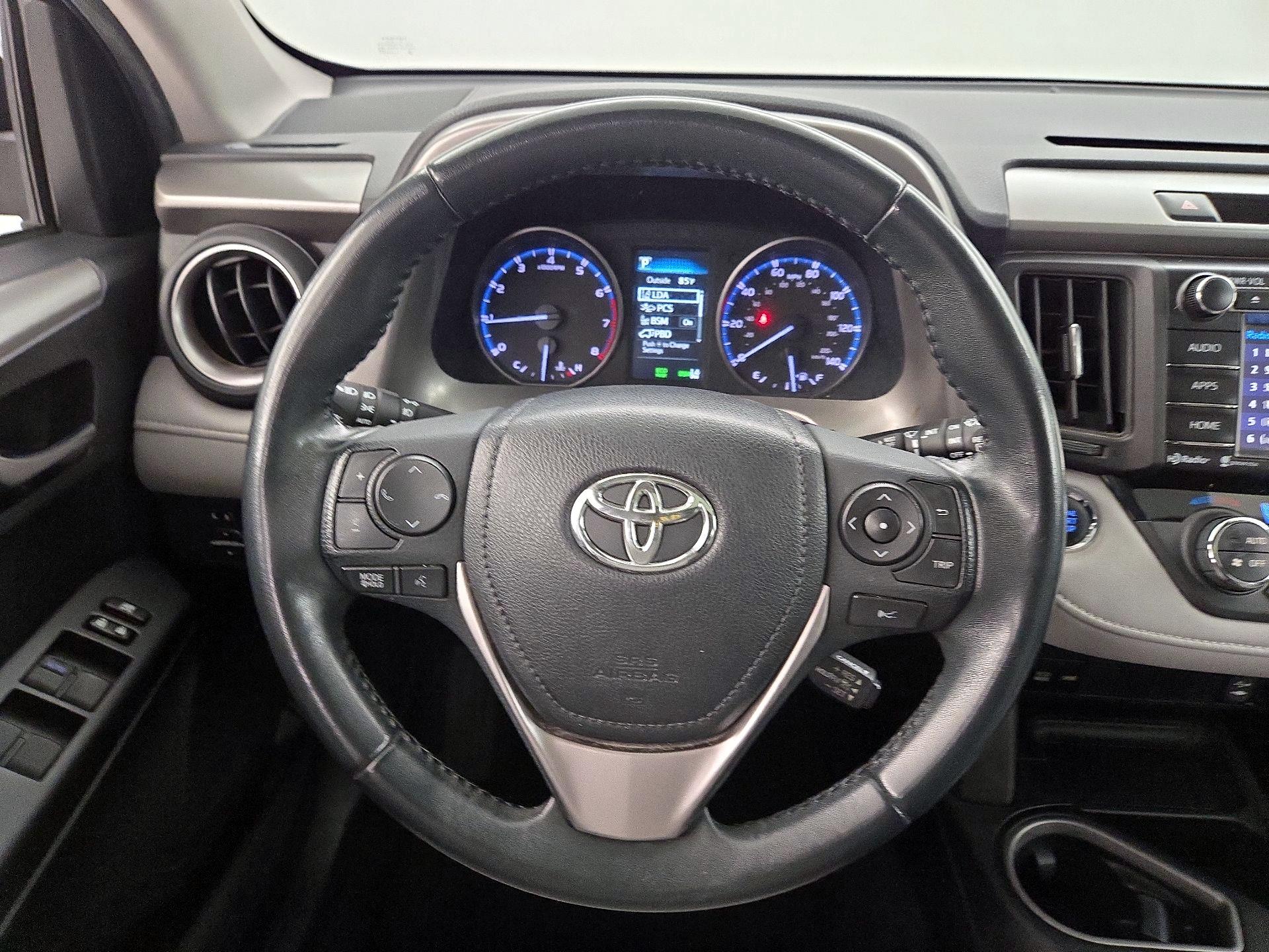 Thumbnail: 2017 Toyota RAV4 - 10