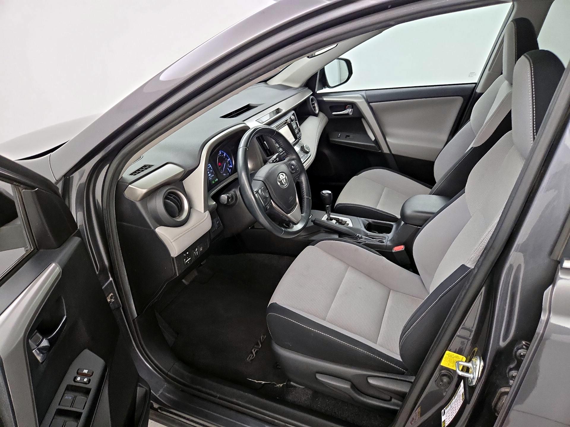 Thumbnail: 2017 Toyota RAV4 - 11
