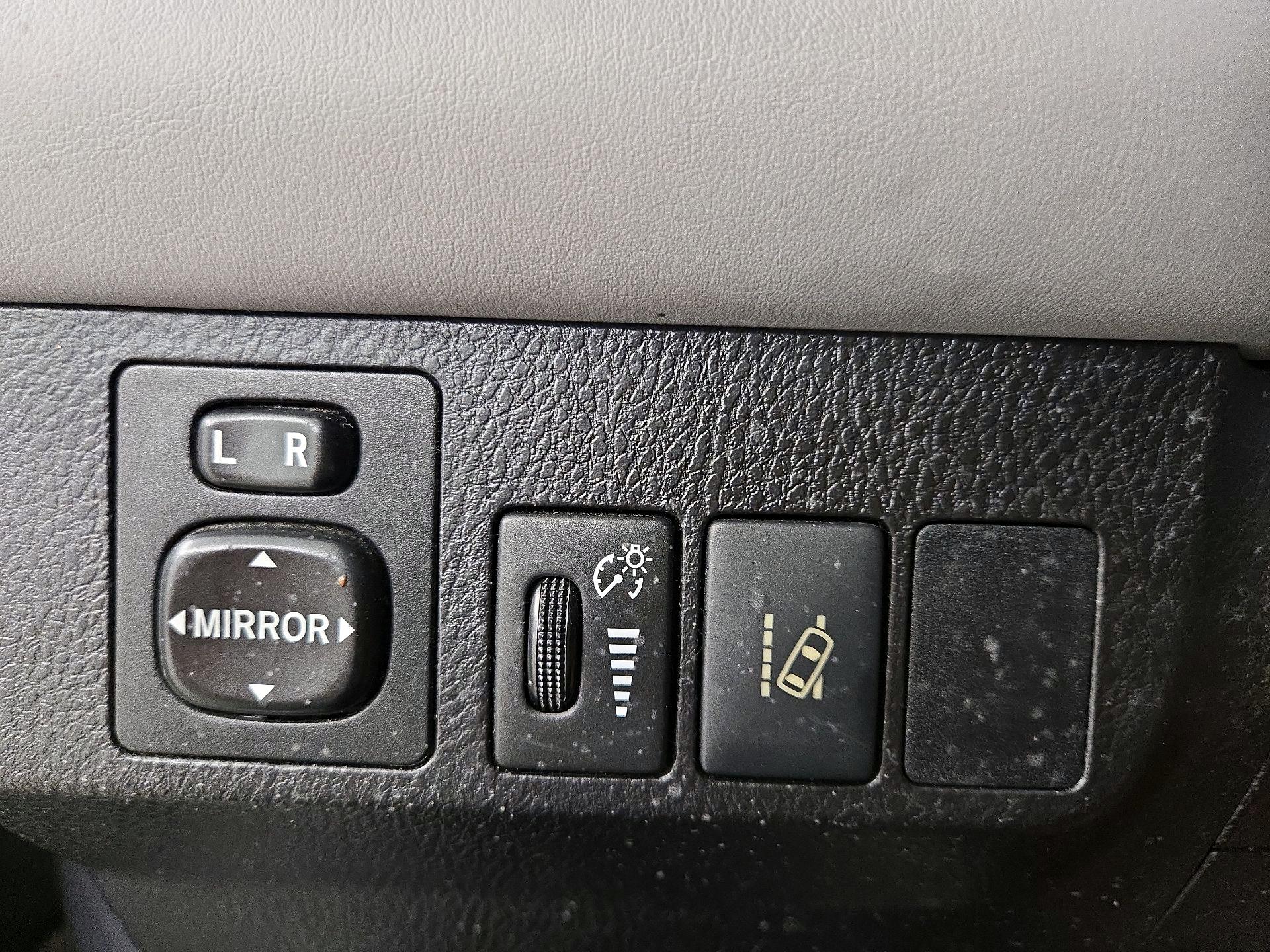 Thumbnail: 2017 Toyota RAV4 - 13