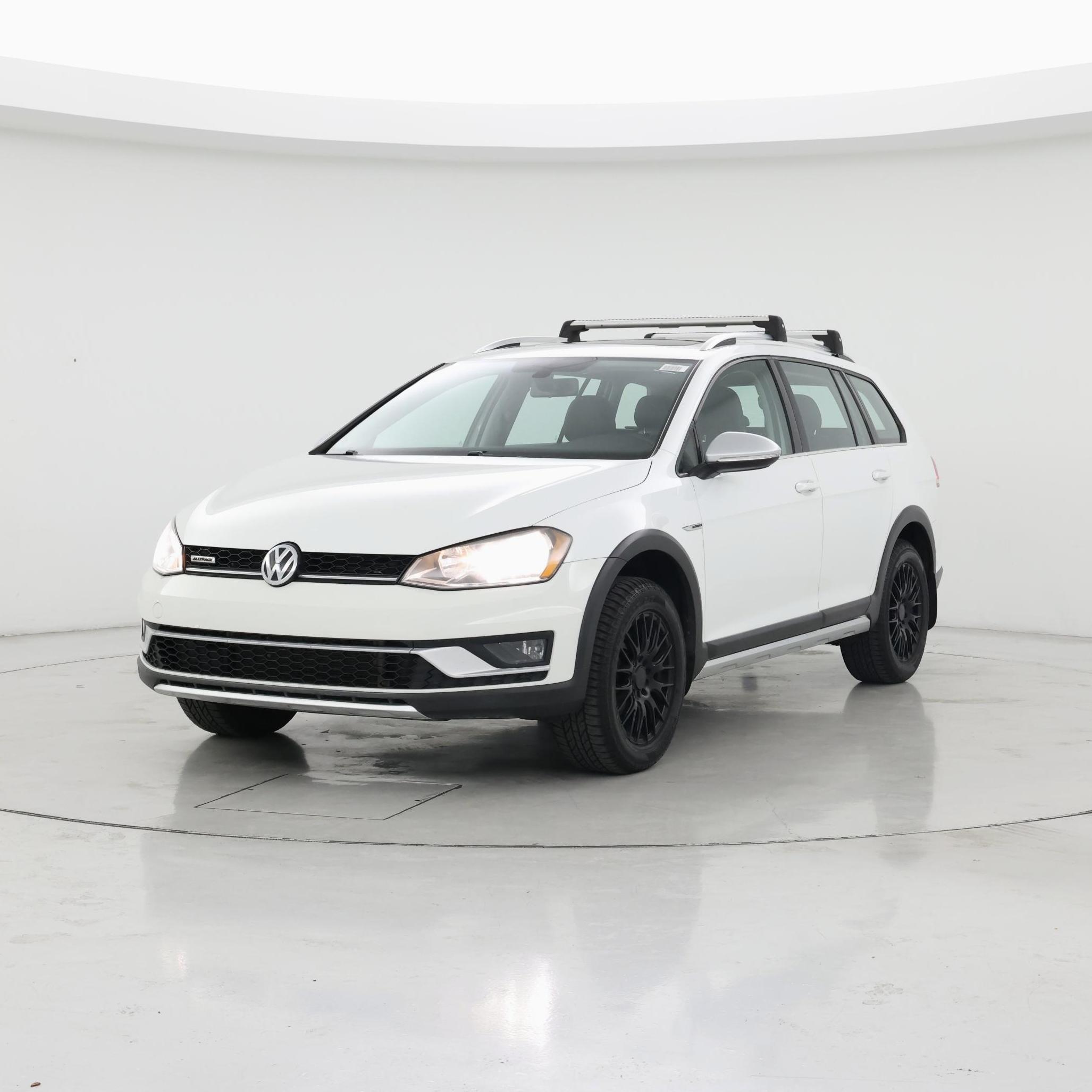 Thumbnail: 2017 Volkswagen Golf - 4