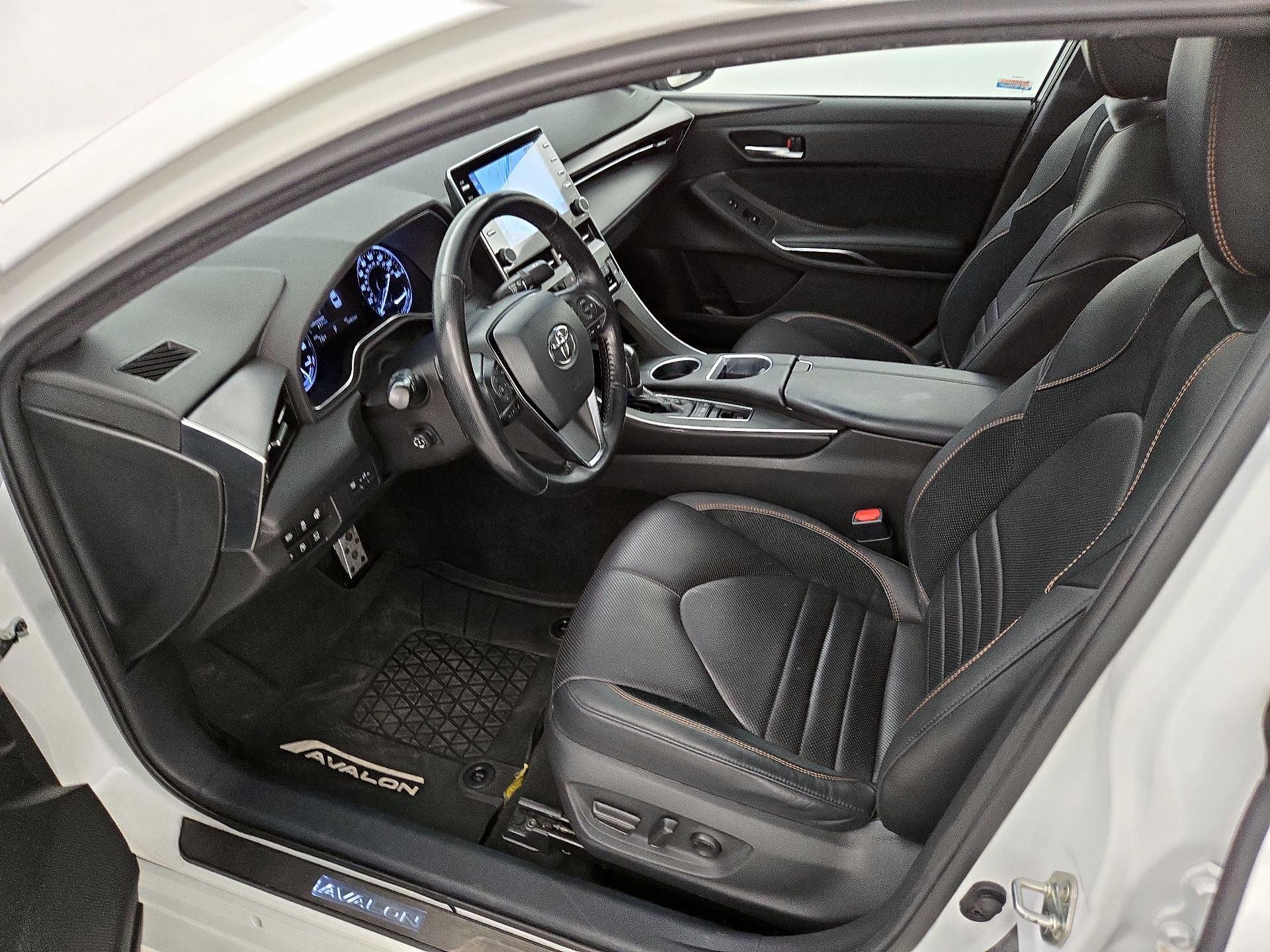 Thumbnail: 2020 Toyota Avalon - 11