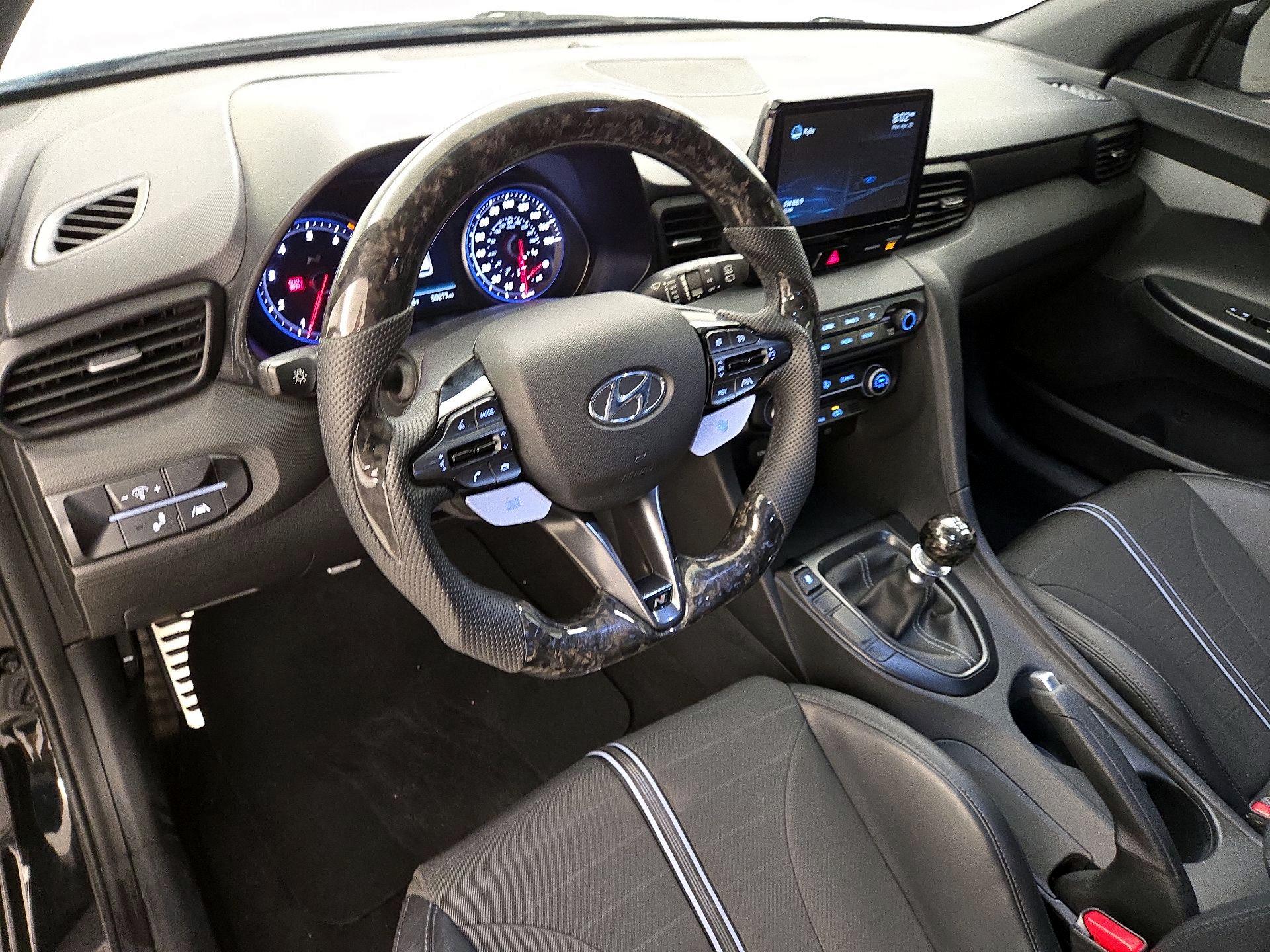 Thumbnail: 2022 Hyundai Veloster - 9