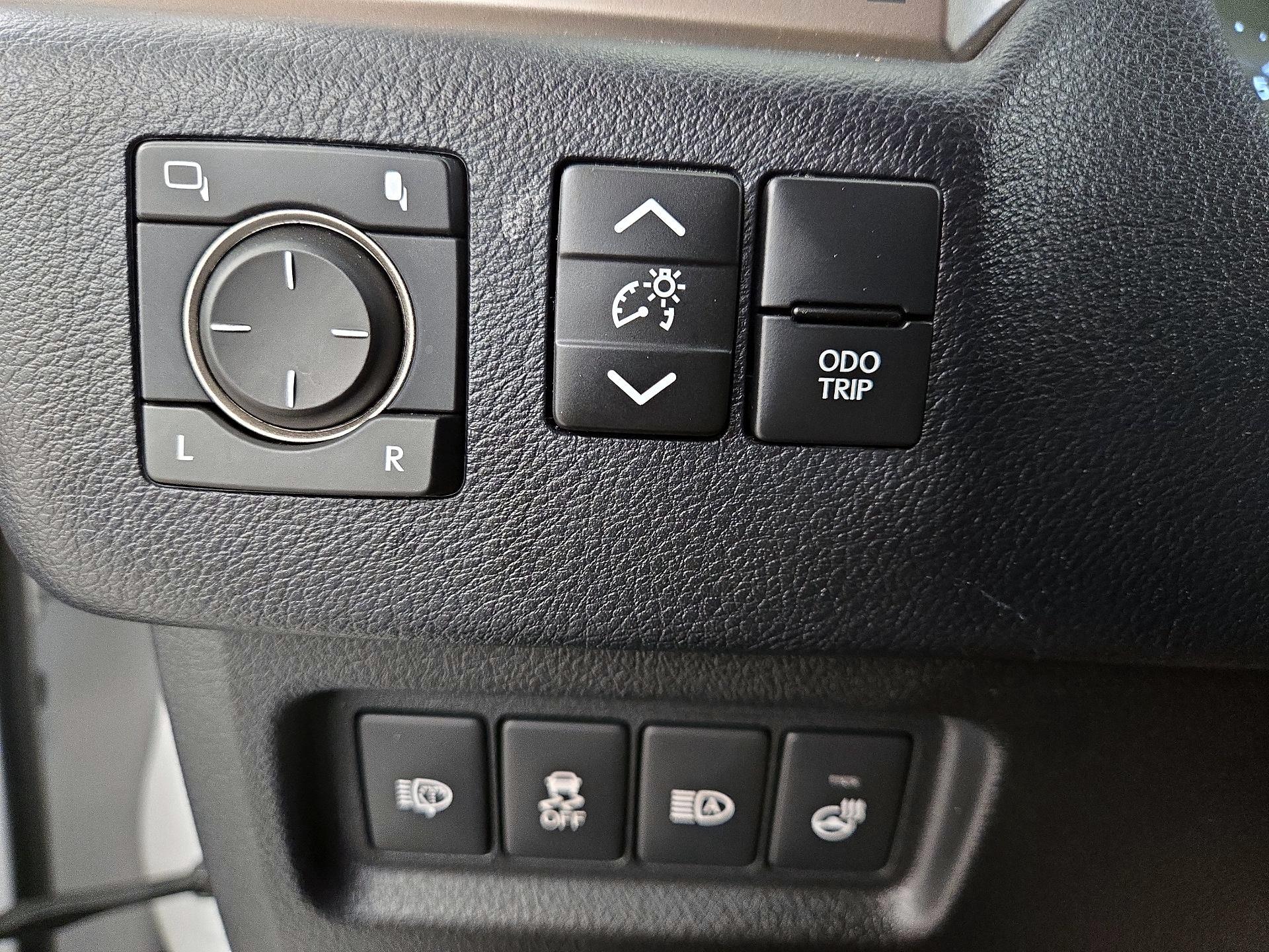 Thumbnail: 2021 Lexus GX - 13