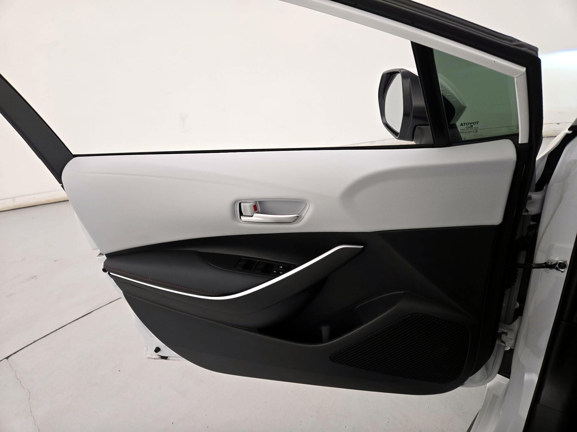 Thumbnail: 2025 Toyota Corolla - 12