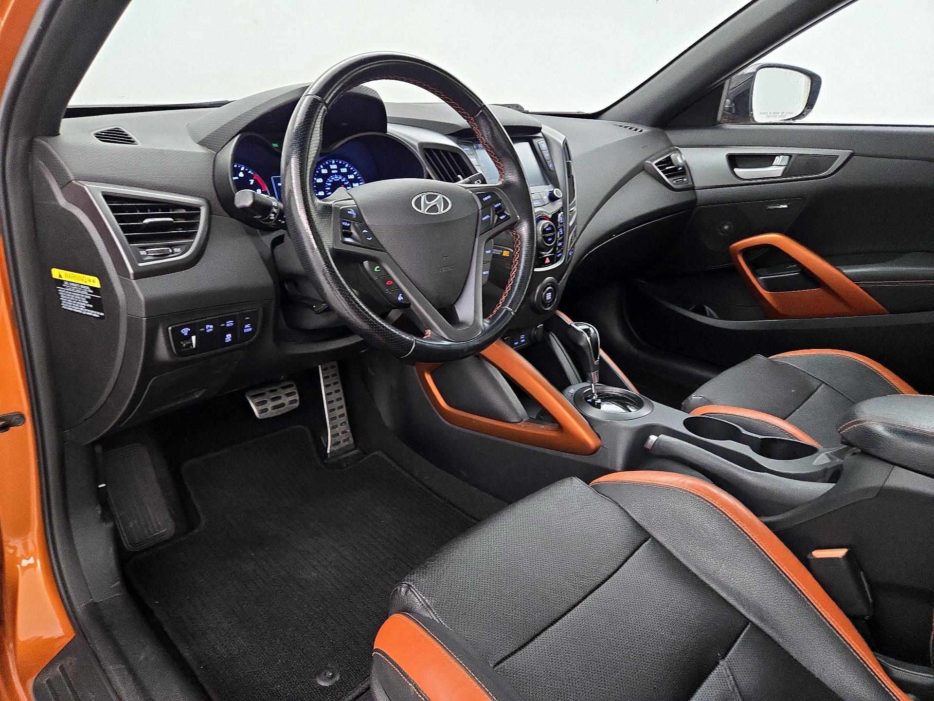 Thumbnail: 2016 Hyundai Veloster - 9