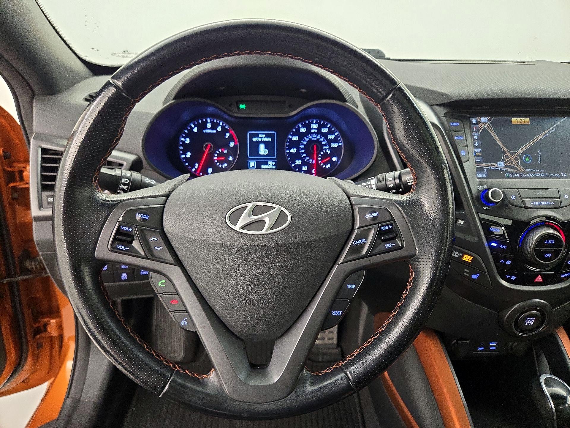 Thumbnail: 2016 Hyundai Veloster - 10