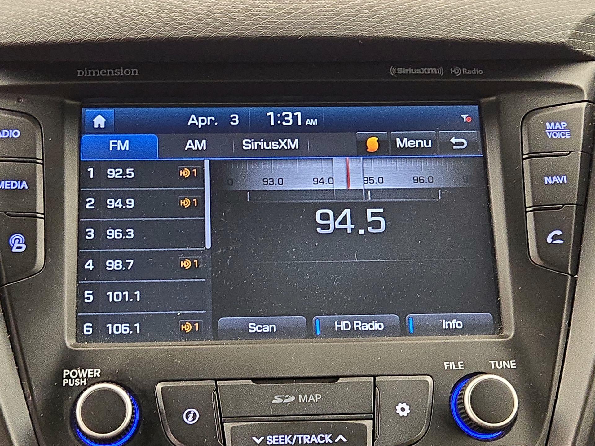 Thumbnail: 2016 Hyundai Veloster - 16