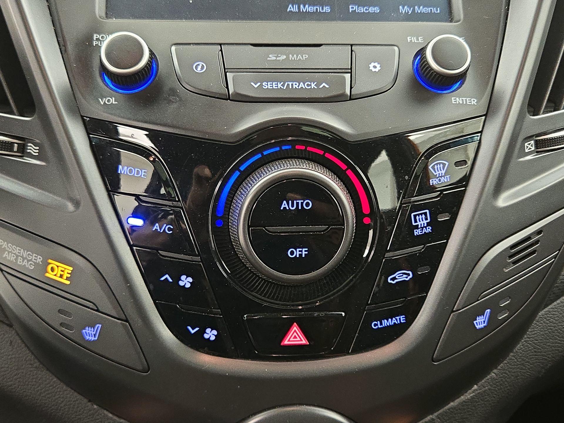 Thumbnail: 2016 Hyundai Veloster - 17