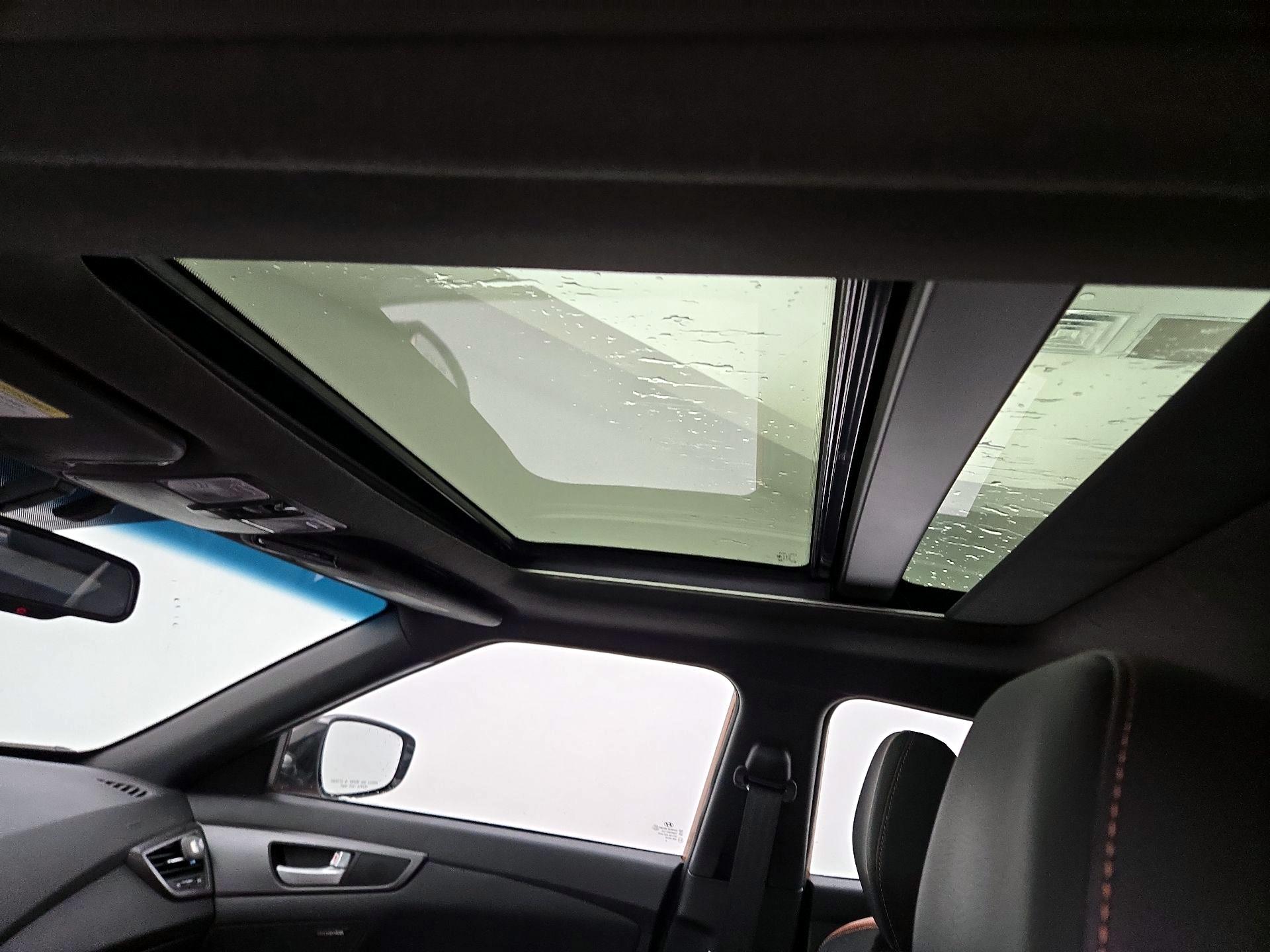 Thumbnail: 2016 Hyundai Veloster - 20